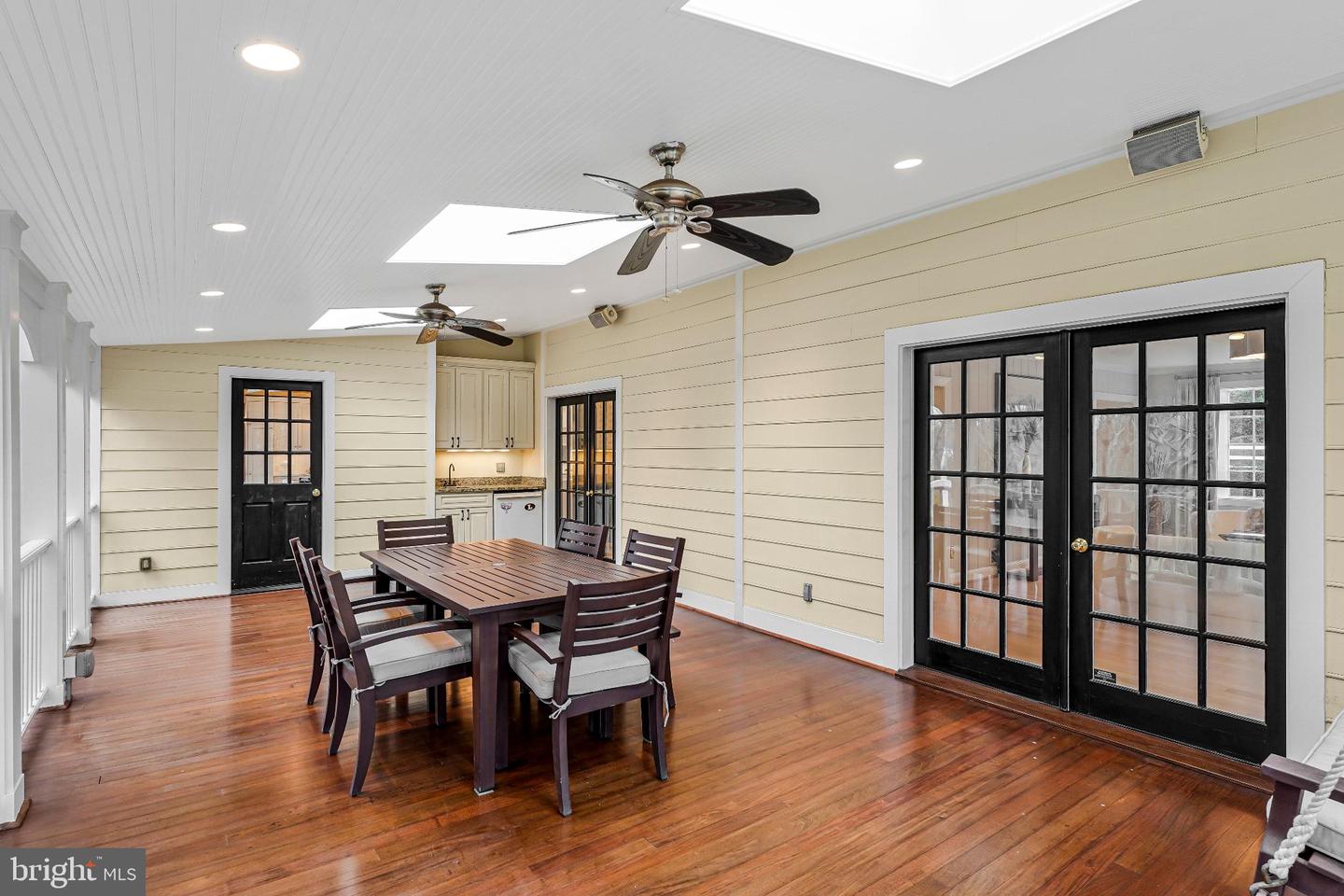 1120 BALLS HILL RD, MCLEAN, Virginia 22101, 5 Bedrooms Bedrooms, 10 Rooms Rooms,3 BathroomsBathrooms,Residential,For sale,1120 BALLS HILL RD,VAFX2286668 MLS # VAFX2286668