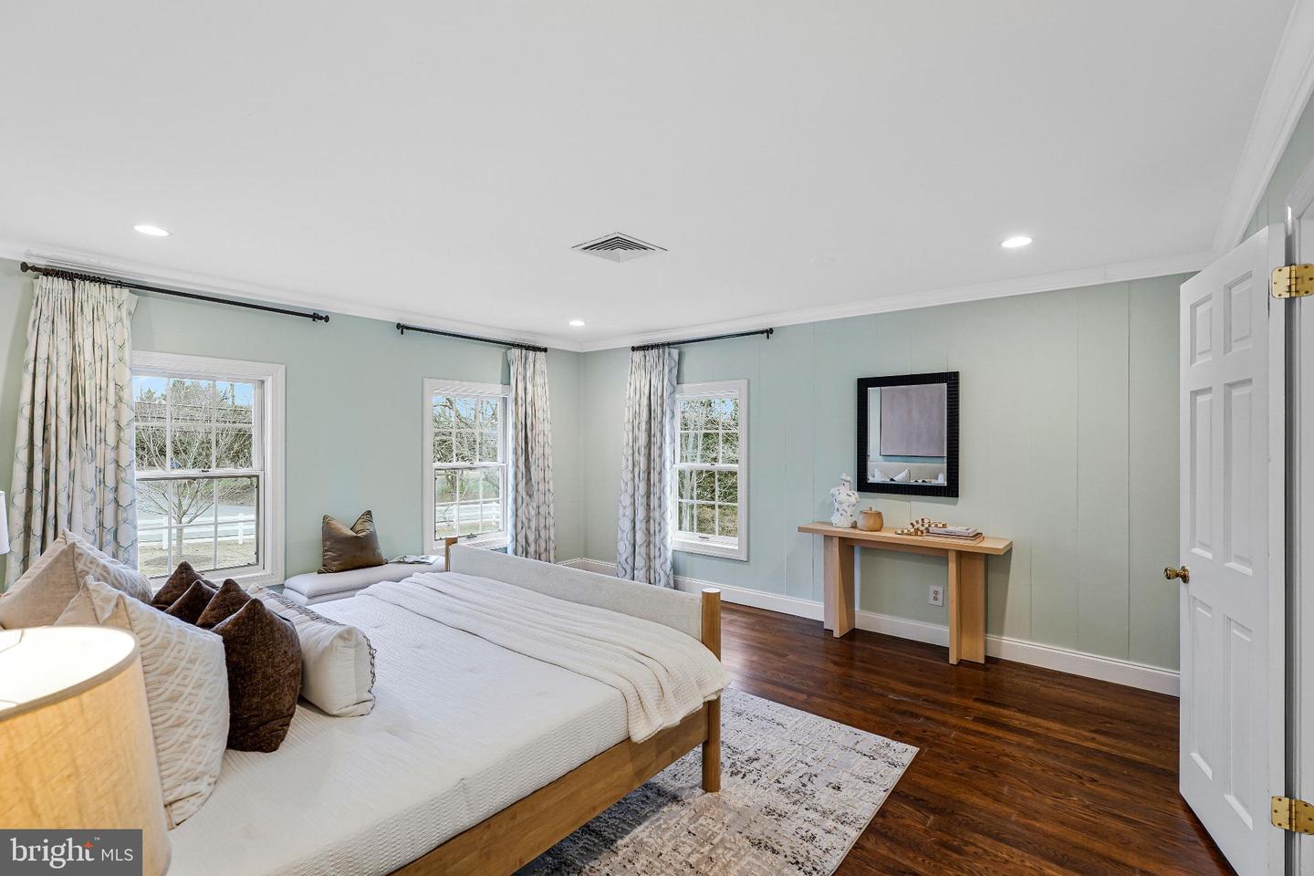 1120 BALLS HILL RD, MCLEAN, Virginia 22101, 5 Bedrooms Bedrooms, 10 Rooms Rooms,3 BathroomsBathrooms,Residential,For sale,1120 BALLS HILL RD,VAFX2286668 MLS # VAFX2286668