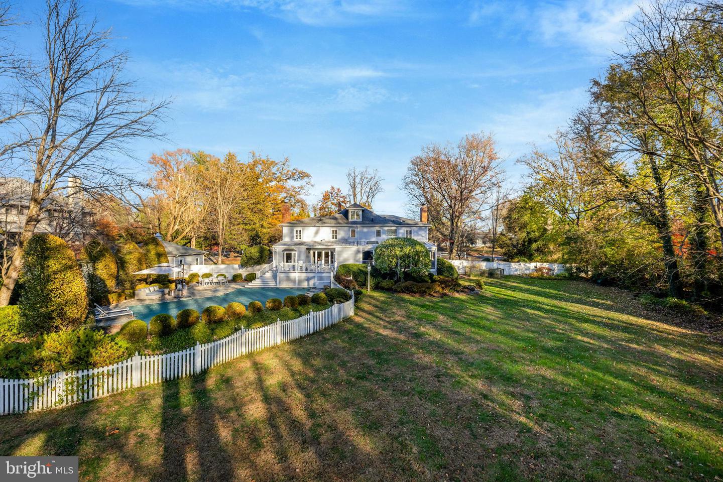 1120 BALLS HILL RD, MCLEAN, Virginia 22101, 5 Bedrooms Bedrooms, 10 Rooms Rooms,3 BathroomsBathrooms,Residential,For sale,1120 BALLS HILL RD,VAFX2286668 MLS # VAFX2286668