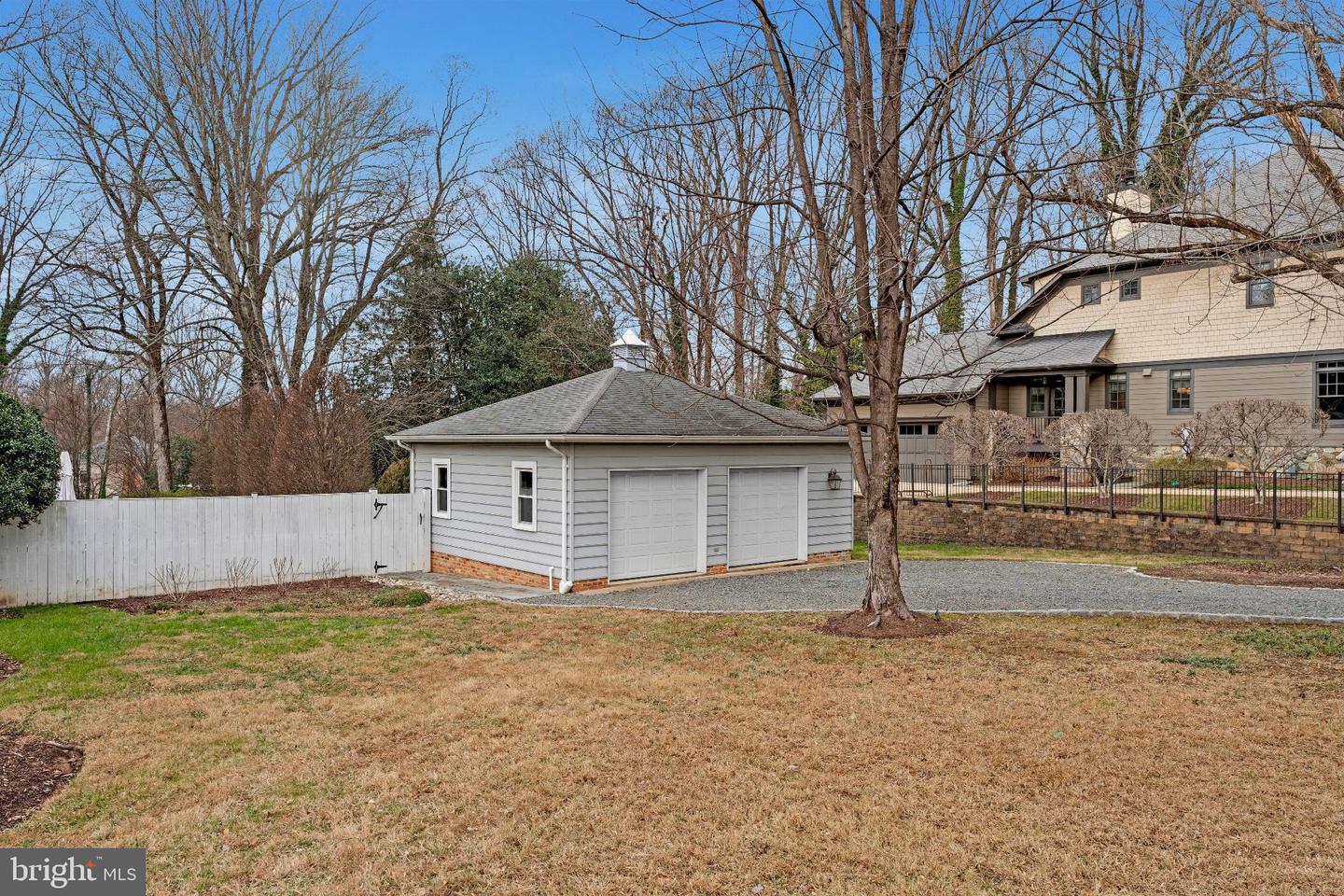 1120 BALLS HILL RD, MCLEAN, Virginia 22101, 5 Bedrooms Bedrooms, 10 Rooms Rooms,3 BathroomsBathrooms,Residential,For sale,1120 BALLS HILL RD,VAFX2286668 MLS # VAFX2286668