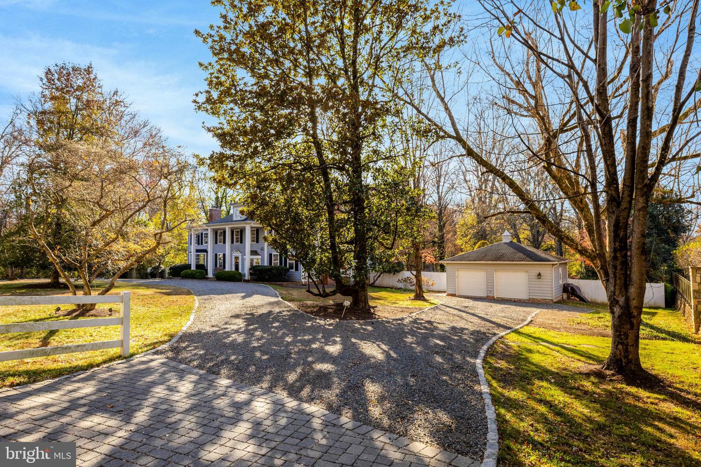 1120 BALLS HILL RD, MCLEAN, Virginia 22101, 5 Bedrooms Bedrooms, 10 Rooms Rooms,3 BathroomsBathrooms,Residential,For sale,1120 BALLS HILL RD,VAFX2286668 MLS # VAFX2286668