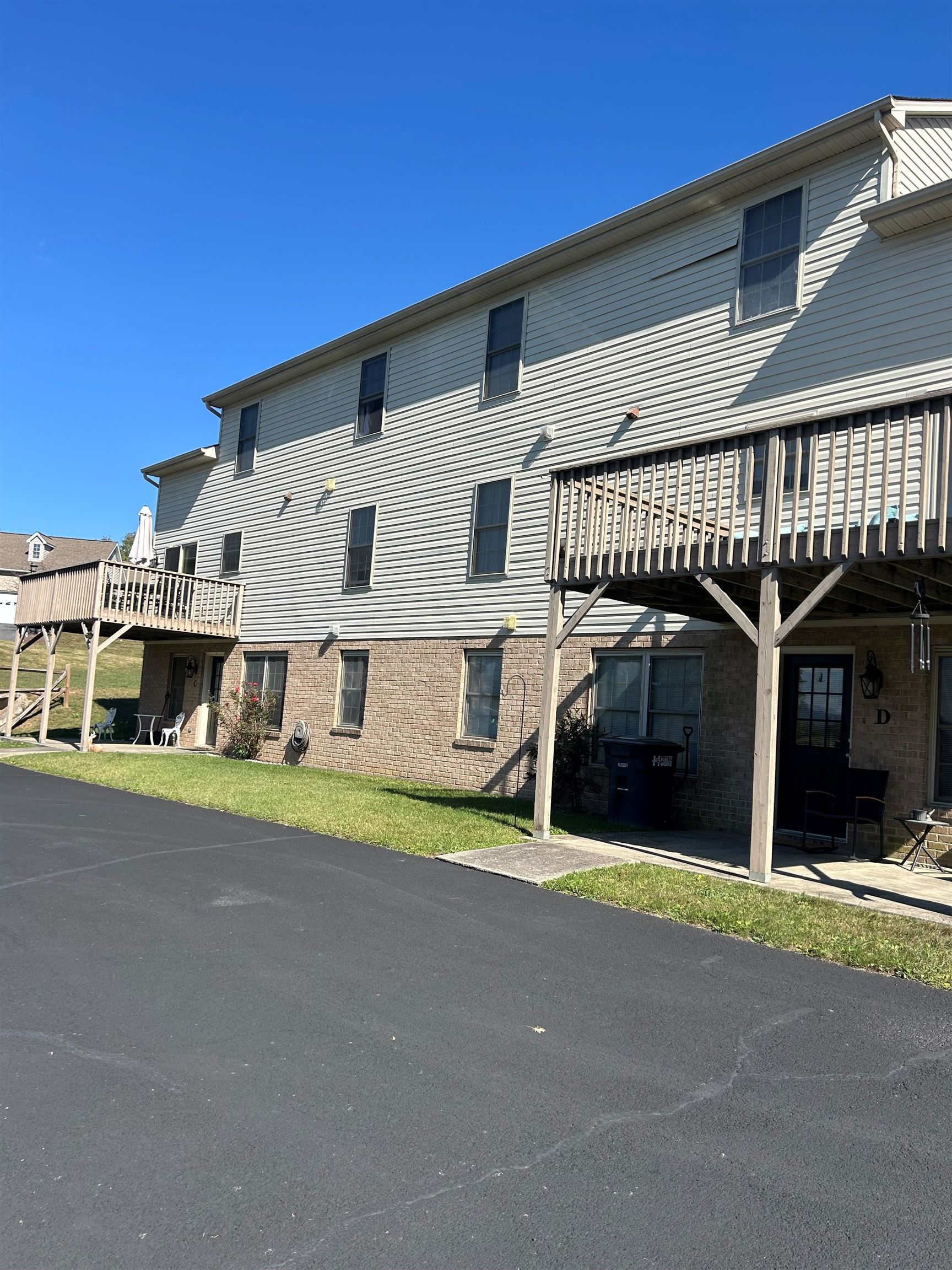 1261 OLD WINDMILL CIR, HARRISONBURG, Virginia 22802, ,Residential,1261 OLD WINDMILL CIR,671256 MLS # 671256