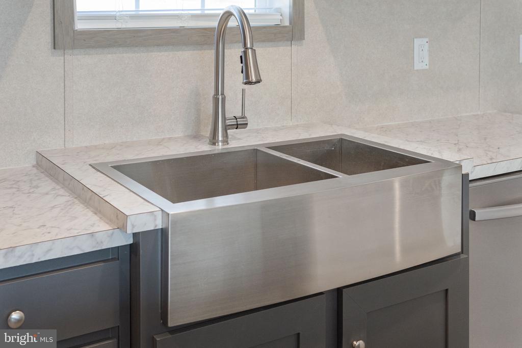 318 UNION AVE, GORDONSVILLE, Virginia 22942, 3 Bedrooms Bedrooms, ,2 BathroomsBathrooms,Residential,318 UNION AVE,VAOR2009176 MLS # VAOR2009176