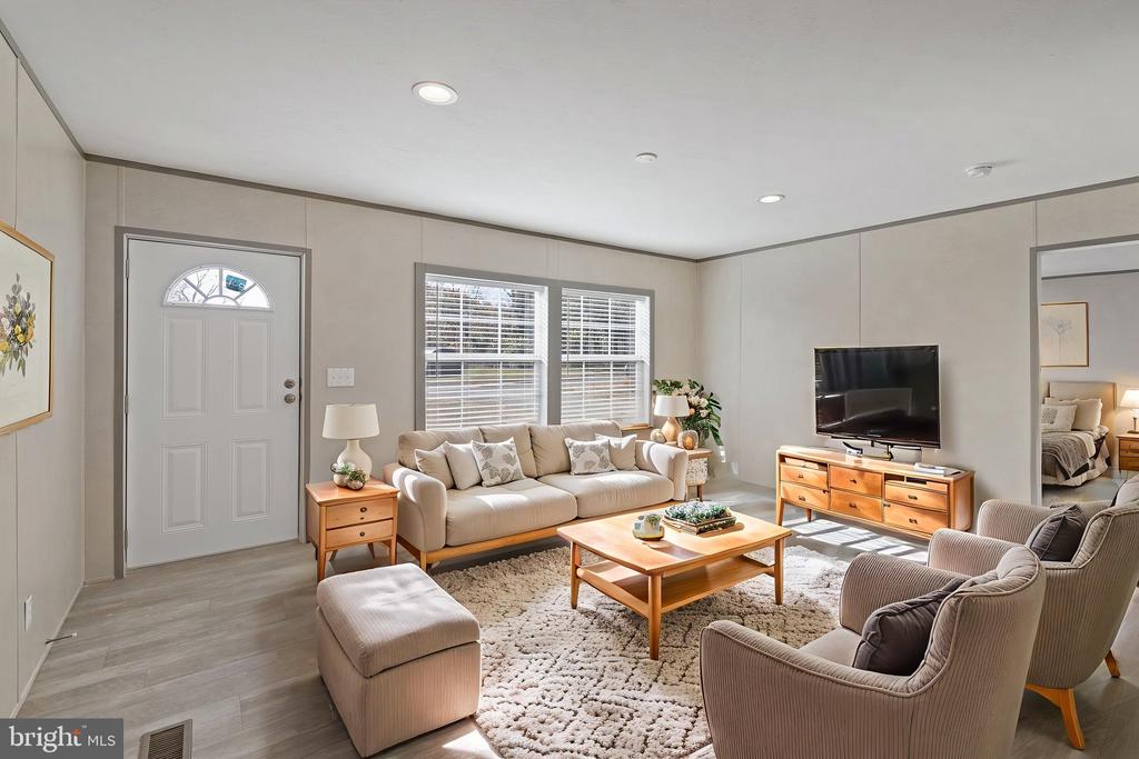 318 UNION AVE, GORDONSVILLE, Virginia 22942, 3 Bedrooms Bedrooms, ,2 BathroomsBathrooms,Residential,318 UNION AVE,VAOR2009176 MLS # VAOR2009176