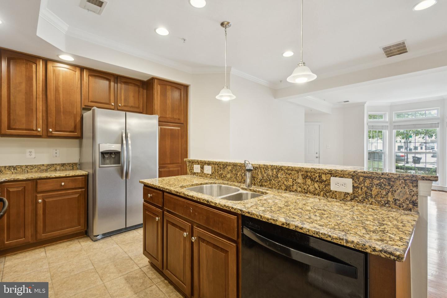 2576 EASTBOURNE DR, WOODBRIDGE, Virginia 22191, 2 Bedrooms Bedrooms, ,2 BathroomsBathrooms,Residential,For sale,2576 EASTBOURNE DR,VAPW2104568 MLS # VAPW2104568