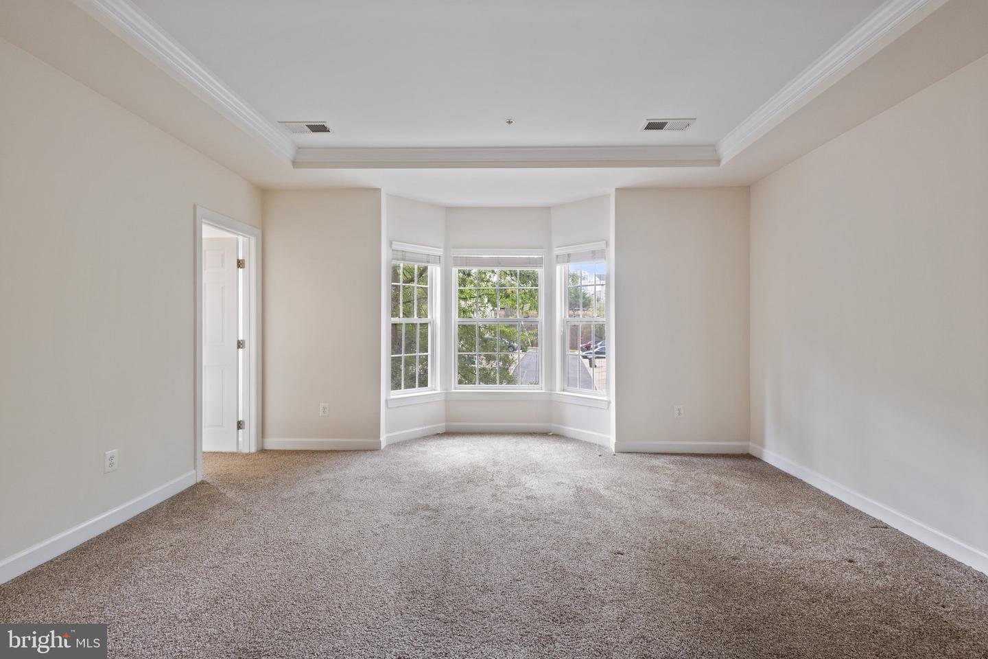 2576 EASTBOURNE DR, WOODBRIDGE, Virginia 22191, 2 Bedrooms Bedrooms, ,2 BathroomsBathrooms,Residential,For sale,2576 EASTBOURNE DR,VAPW2104568 MLS # VAPW2104568