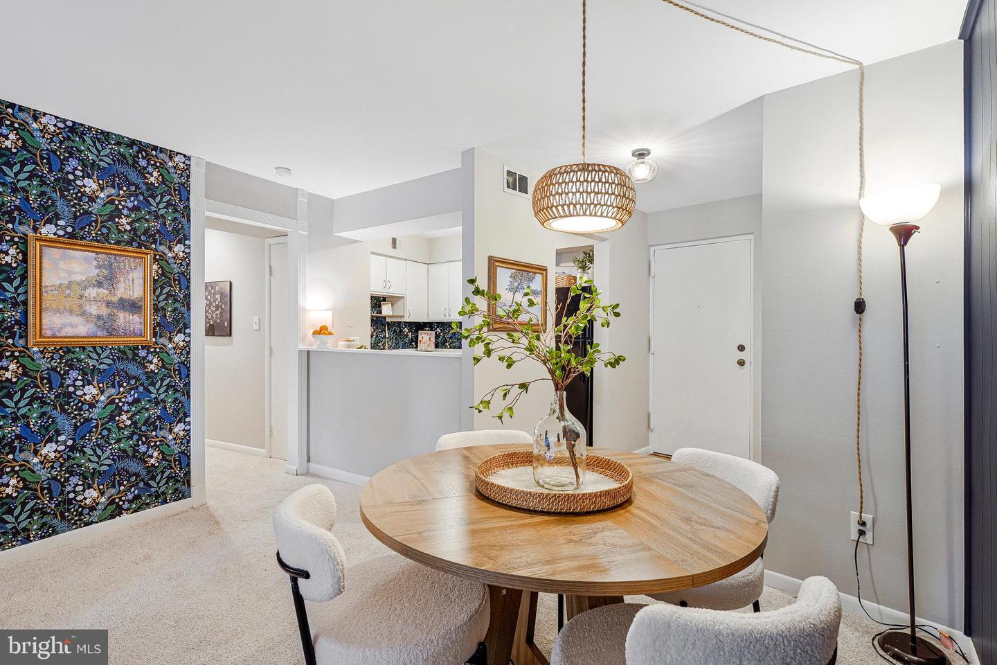 5778-B REXFORD CT #5778B, SPRINGFIELD, Virginia 22152, 2 Bedrooms Bedrooms, ,2 BathroomsBathrooms,Residential,For sale,5778-B REXFORD CT #5778B,VAFX2275790 MLS # VAFX2275790