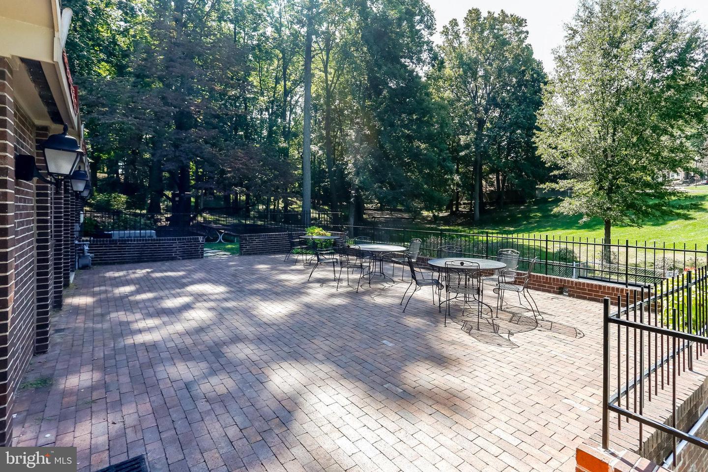 5778-B REXFORD CT #5778B, SPRINGFIELD, Virginia 22152, 2 Bedrooms Bedrooms, ,2 BathroomsBathrooms,Residential,For sale,5778-B REXFORD CT #5778B,VAFX2275790 MLS # VAFX2275790