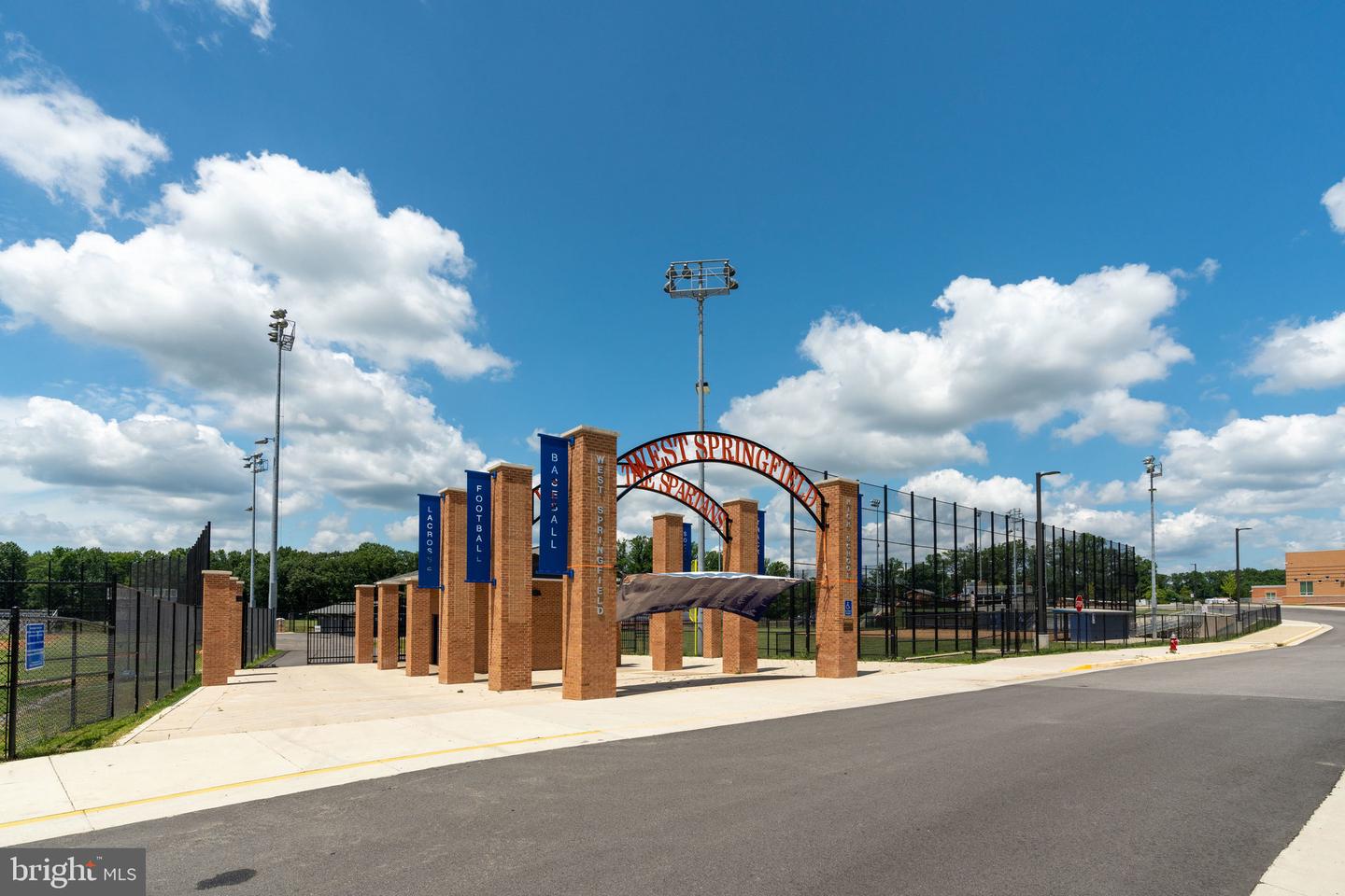 5778-B REXFORD CT #5778B, SPRINGFIELD, Virginia 22152, 2 Bedrooms Bedrooms, ,2 BathroomsBathrooms,Residential,For sale,5778-B REXFORD CT #5778B,VAFX2275790 MLS # VAFX2275790