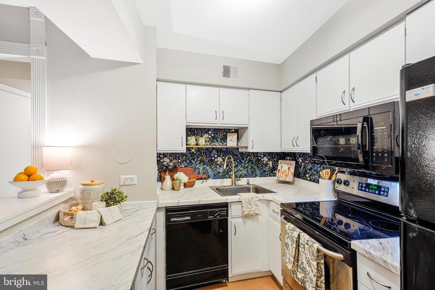 5778-B REXFORD CT #5778B, SPRINGFIELD, Virginia 22152, 2 Bedrooms Bedrooms, ,2 BathroomsBathrooms,Residential,For sale,5778-B REXFORD CT #5778B,VAFX2275790 MLS # VAFX2275790