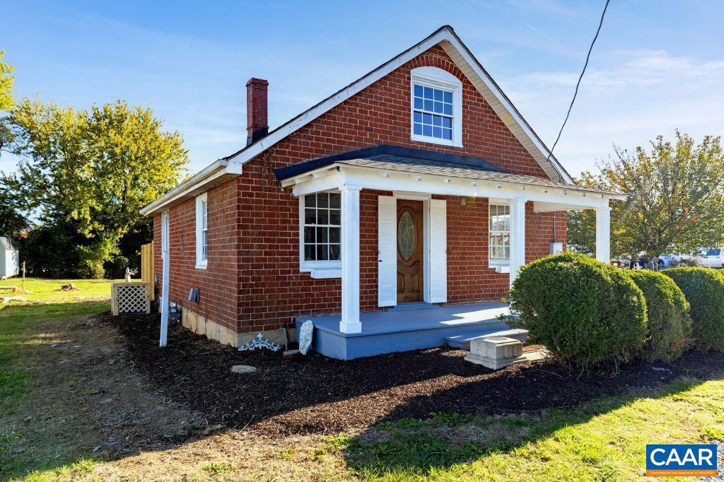 2735 STUARTS DRAFT HWY, STUARTS DRAFT, Virginia 24477, 3 Bedrooms Bedrooms, ,1 BathroomBathrooms,Residential,For sale,2735 STUARTS DRAFT HWY,670408 MLS # 670408 2735 STUARTS DRAFT HWY, STUARTS DRAFT, Virginia 24477, 3 Bedrooms Bedrooms, ,1 BathroomBathrooms,Residential,For sale,2735 STUARTS DRAFT HWY,670408 MLS # 670408