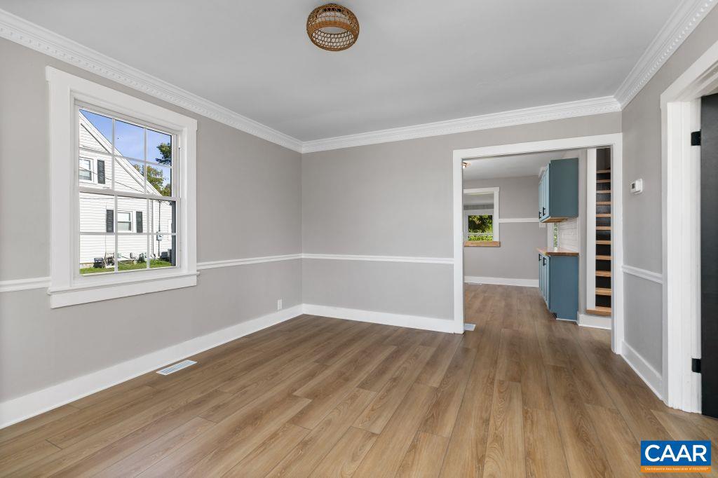 2735 STUARTS DRAFT HWY, STUARTS DRAFT, Virginia 24477, 3 Bedrooms Bedrooms, ,1 BathroomBathrooms,Residential,For sale,2735 STUARTS DRAFT HWY,670408 MLS # 670408 2735 STUARTS DRAFT HWY, STUARTS DRAFT, Virginia 24477, 3 Bedrooms Bedrooms, ,1 BathroomBathrooms,Residential,For sale,2735 STUARTS DRAFT HWY,670408 MLS # 670408