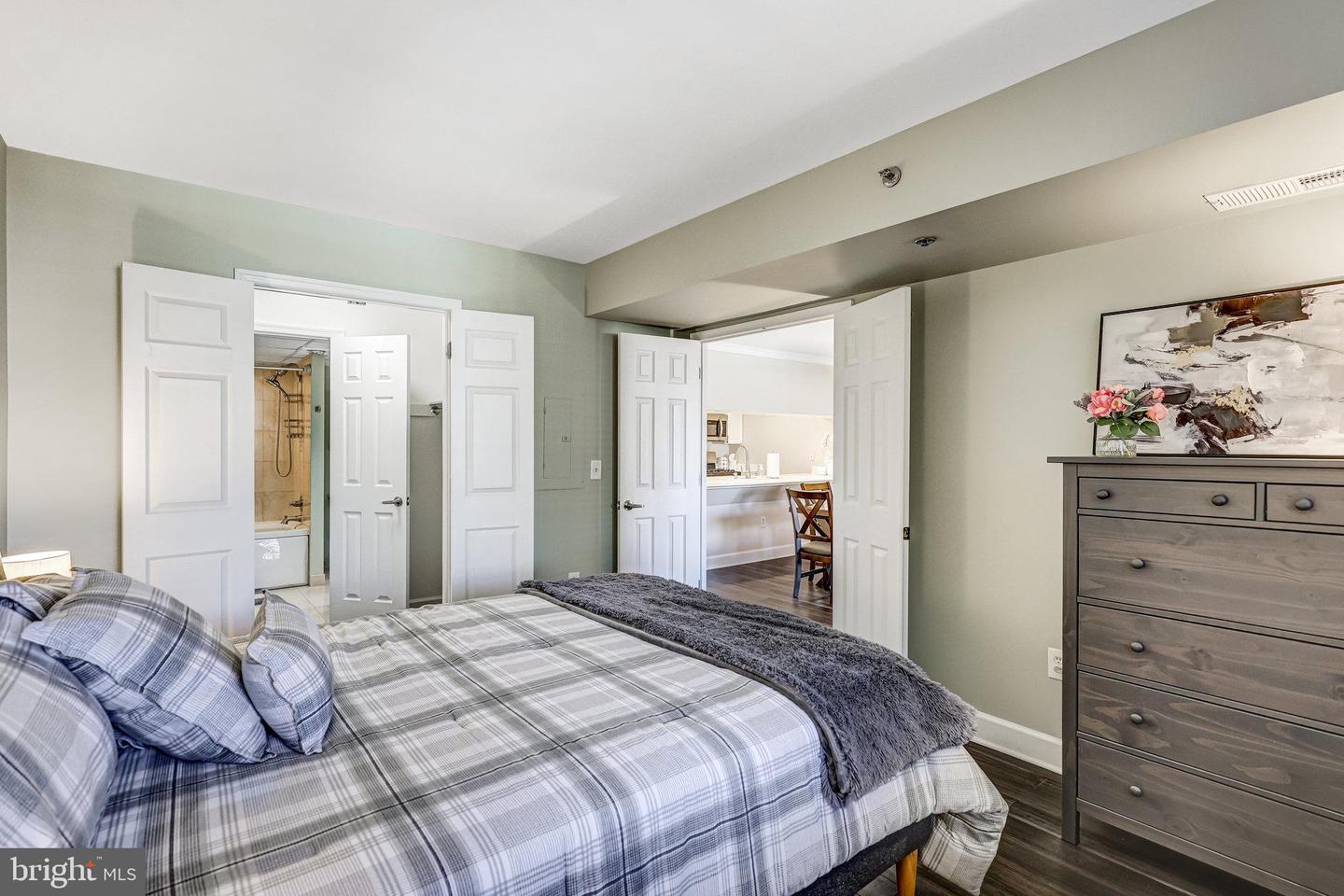 1276 N WAYNE ST #606, ARLINGTON, Virginia 22201, 1 Bedroom Bedrooms, ,1 BathroomBathrooms,Residential,For sale,1276 N WAYNE ST #606,VAAR2065458 MLS # VAAR2065458