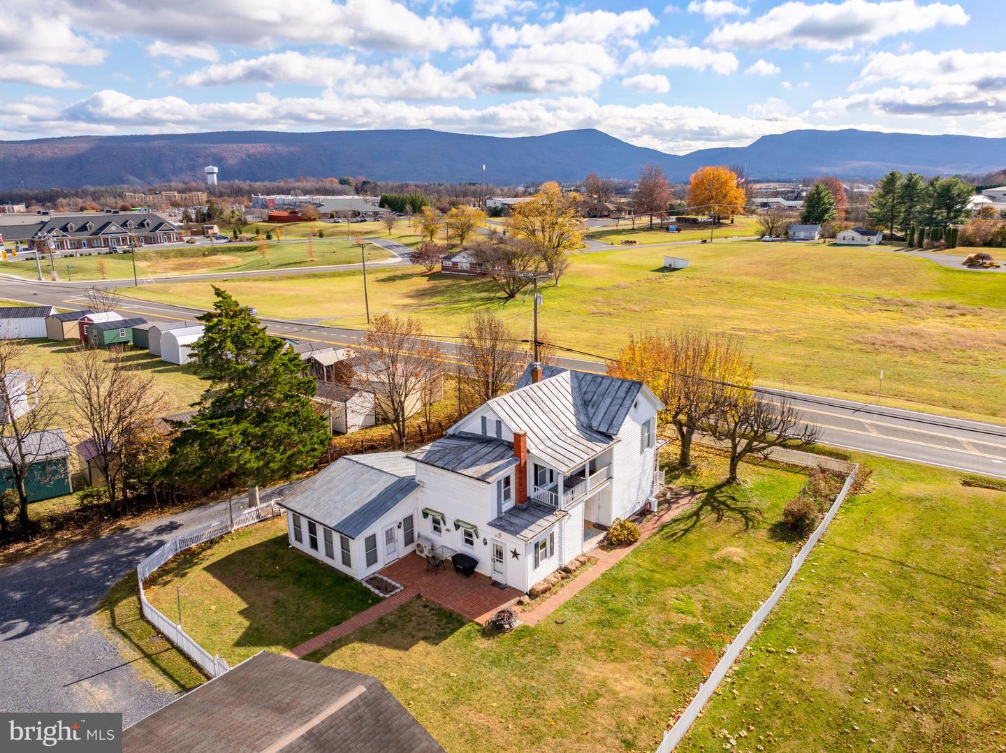 24295 SENEDO RD, WOODSTOCK, Virginia 22664, 4 Bedrooms Bedrooms, ,2 BathroomsBathrooms,Residential,For sale,24295 SENEDO RD,VASH2012982 MLS # VASH2012982 24295 SENEDO RD, WOODSTOCK, Virginia 22664, 4 Bedrooms Bedrooms, ,2 BathroomsBathrooms,Residential,For sale,24295 SENEDO RD,VASH2012982 MLS # VASH2012982