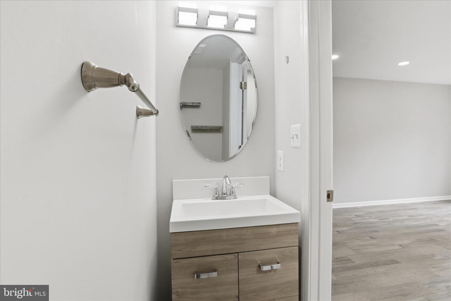 2038 STARGRASS CT, WOODBRIDGE, Virginia 22192, 2 Bedrooms Bedrooms, ,3 BathroomsBathrooms,Residential,For sale,2038 STARGRASS CT,VAPW2107806 MLS # VAPW2107806