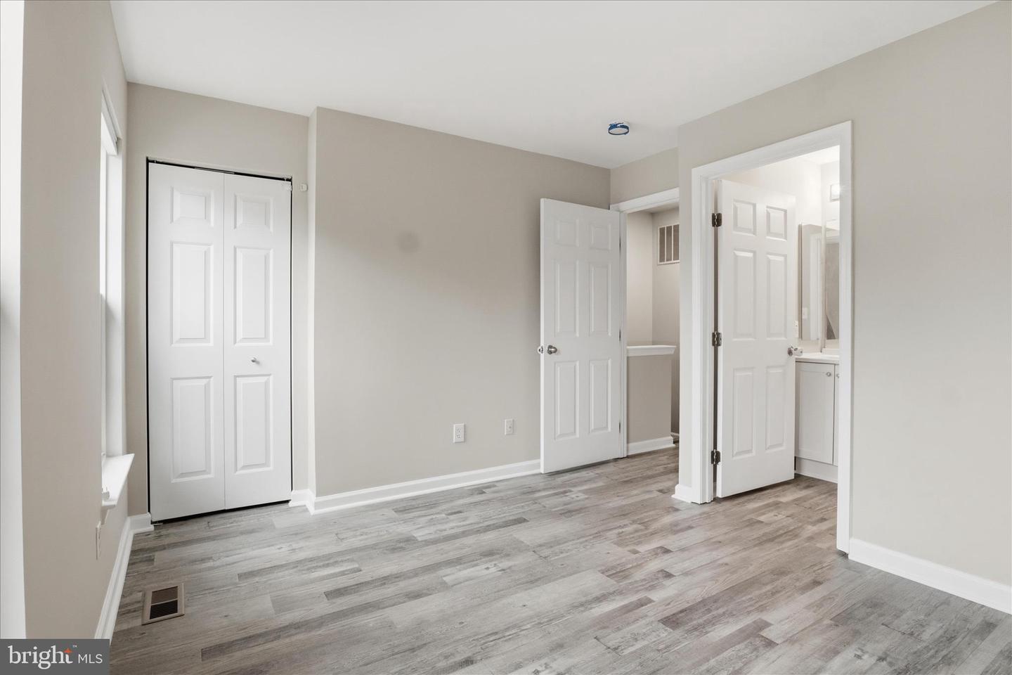 2038 STARGRASS CT, WOODBRIDGE, Virginia 22192, 2 Bedrooms Bedrooms, ,3 BathroomsBathrooms,Residential,For sale,2038 STARGRASS CT,VAPW2107806 MLS # VAPW2107806