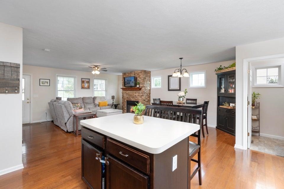 145 THOROUGHBRED CIR, LEXINGTON, Virginia 24450, 3 Bedrooms Bedrooms, ,3 BathroomsBathrooms,Residential,145 THOROUGHBRED CIR,672637 MLS # 672637