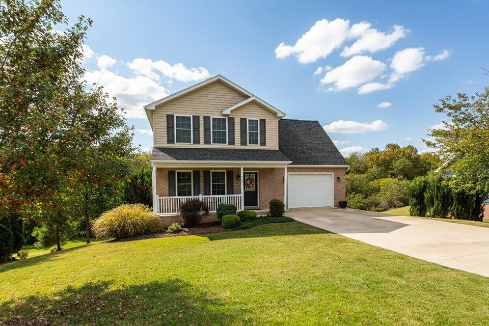 145 THOROUGHBRED CIR, LEXINGTON, Virginia 24450, 3 Bedrooms Bedrooms, ,3 BathroomsBathrooms,Residential,145 THOROUGHBRED CIR,672637 MLS # 672637