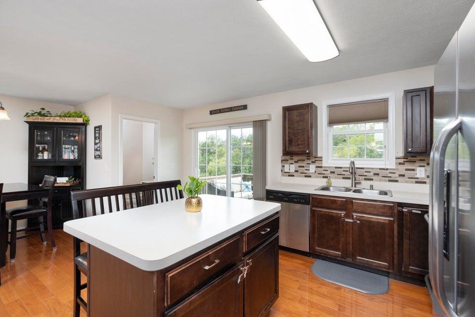 145 THOROUGHBRED CIR, LEXINGTON, Virginia 24450, 3 Bedrooms Bedrooms, ,3 BathroomsBathrooms,Residential,145 THOROUGHBRED CIR,672637 MLS # 672637