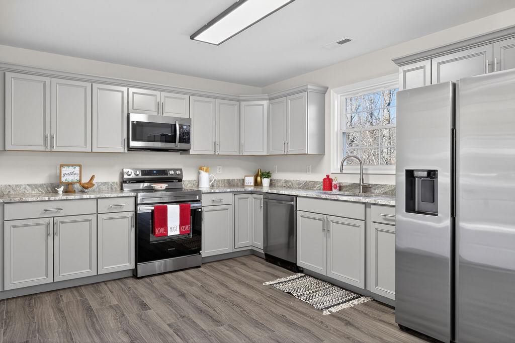 1637 A ST, WAYNESBORO, Virginia 22980, 3 Bedrooms Bedrooms, ,2 BathroomsBathrooms,Residential,1637 A ST,672646 MLS # 672646