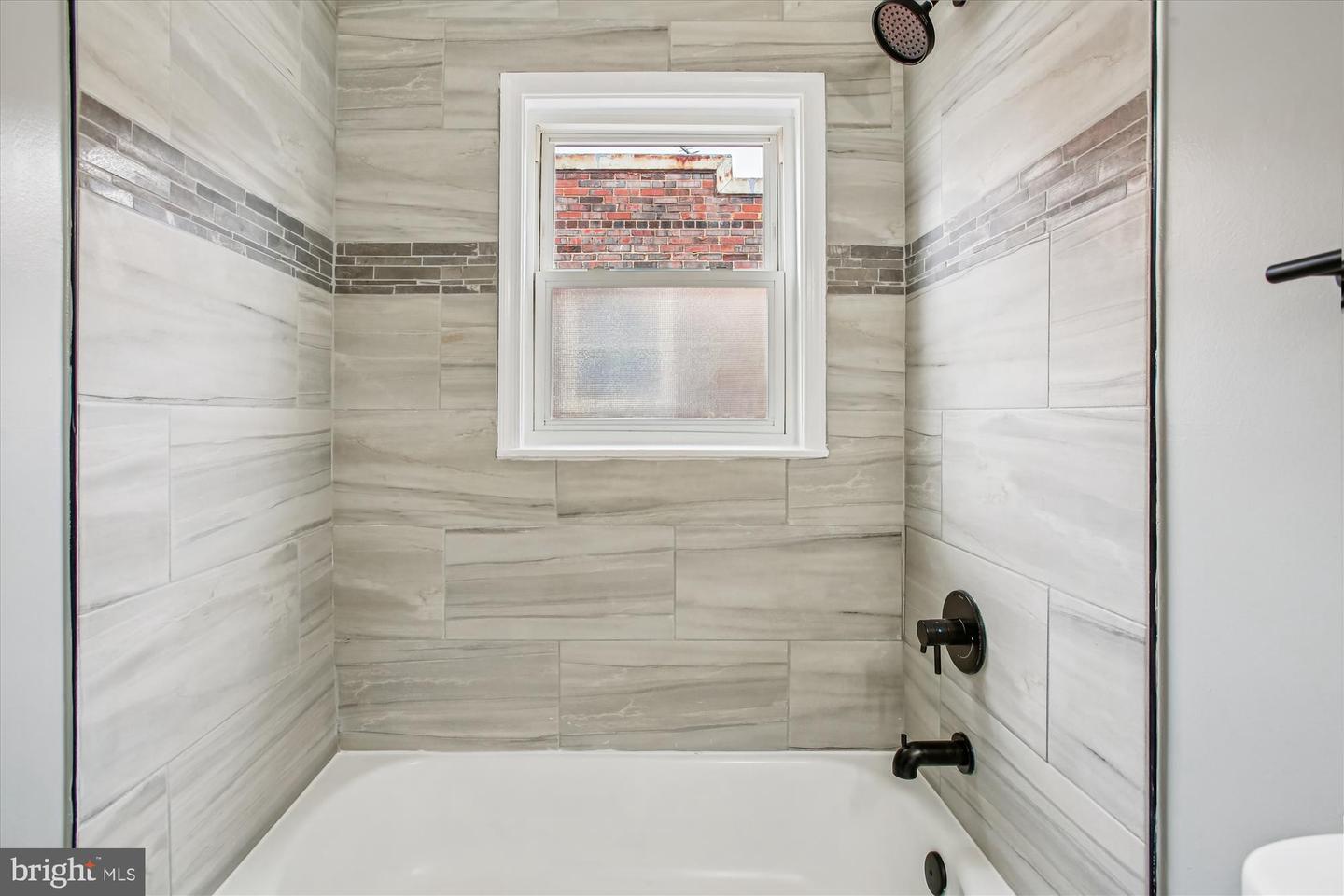 529 FOXHALL PL SE, WASHINGTON, District Of Columbia 20032, 3 Bedrooms Bedrooms, 5 Rooms Rooms,1 BathroomBathrooms,Residential,For sale,529 FOXHALL PL SE,DCDC2233272 MLS # DCDC2233272