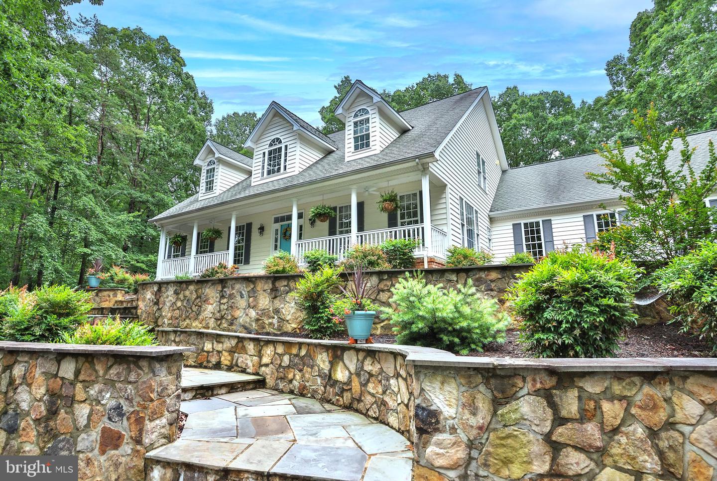 13608 S GENERAL SLOCUM CT, FREDERICKSBURG, Virginia 22407, 4 Bedrooms Bedrooms, ,3 BathroomsBathrooms,Residential,For sale,13608 S GENERAL SLOCUM CT,VASP2038324 MLS # VASP2038324