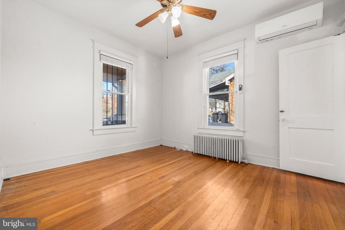 1005 EVARTS ST NE, WASHINGTON, District Of Columbia 20018, 4 Bedrooms Bedrooms, ,2 BathroomsBathrooms,Residential,For sale,1005 EVARTS ST NE,DCDC2241002 MLS # DCDC2241002