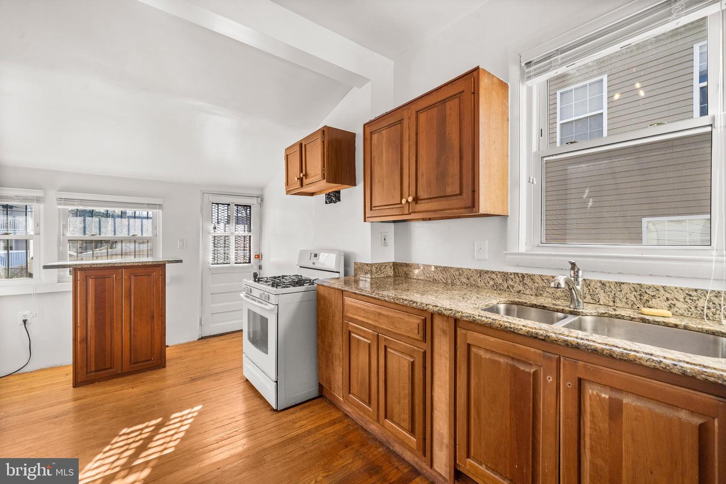 1005 EVARTS ST NE, WASHINGTON, District Of Columbia 20018, 4 Bedrooms Bedrooms, ,2 BathroomsBathrooms,Residential,For sale,1005 EVARTS ST NE,DCDC2241002 MLS # DCDC2241002