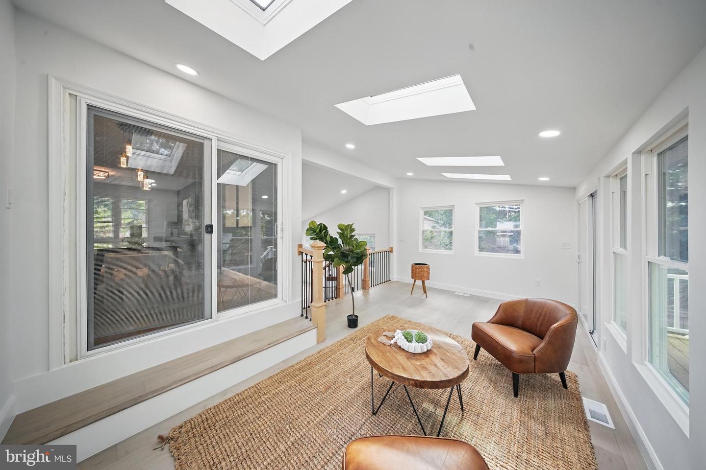 4403 ECHO CT, WOODBRIDGE, Virginia 22193, 4 Bedrooms Bedrooms, ,3 BathroomsBathrooms,Residential,For sale,4403 ECHO CT,VAPW2110464 MLS # VAPW2110464