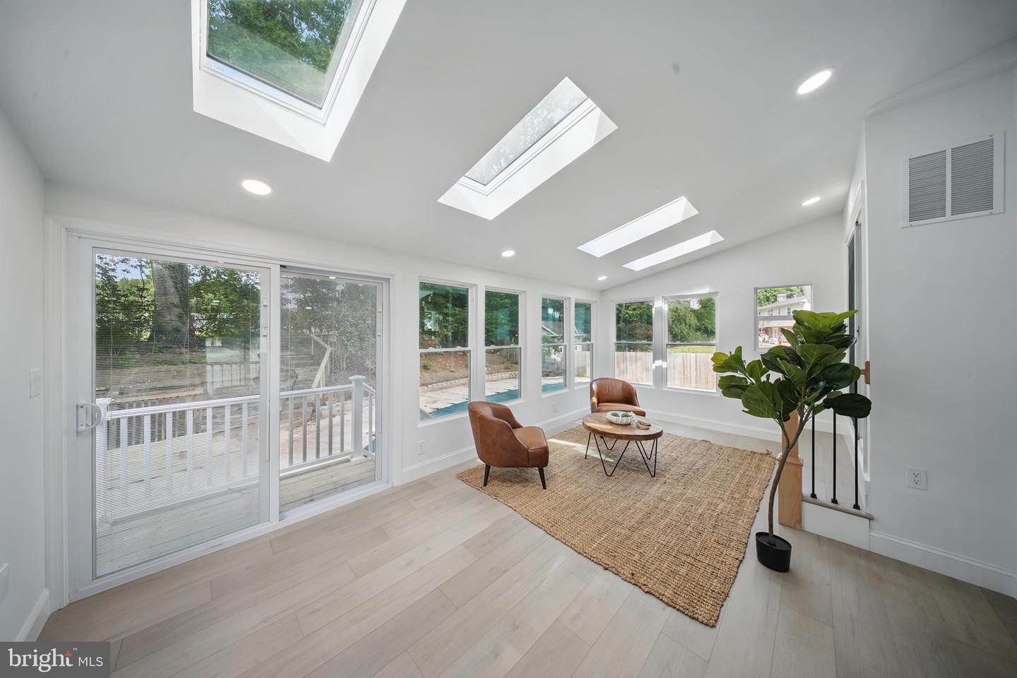 4403 ECHO CT, WOODBRIDGE, Virginia 22193, 4 Bedrooms Bedrooms, ,3 BathroomsBathrooms,Residential,For sale,4403 ECHO CT,VAPW2110464 MLS # VAPW2110464