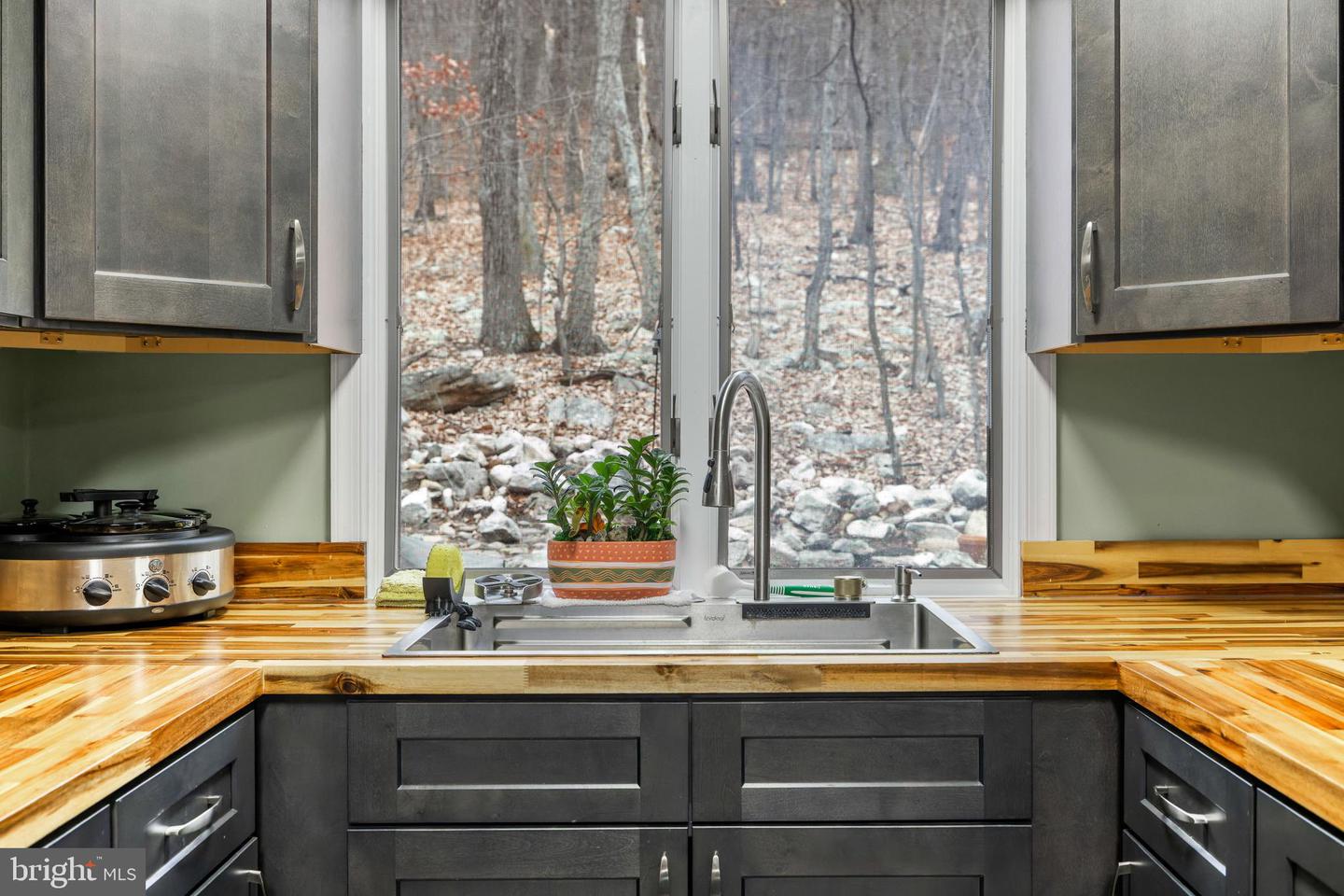 306 CONGERS LN, MCGAHEYSVILLE, Virginia 22840, 4 Bedrooms Bedrooms, ,3 BathroomsBathrooms,Residential,For sale,306 CONGERS LN,VARO2002810 MLS # VARO2002810 306 CONGERS LN, MCGAHEYSVILLE, Virginia 22840, 4 Bedrooms Bedrooms, ,3 BathroomsBathrooms,Residential,For sale,306 CONGERS LN,VARO2002810 MLS # VARO2002810