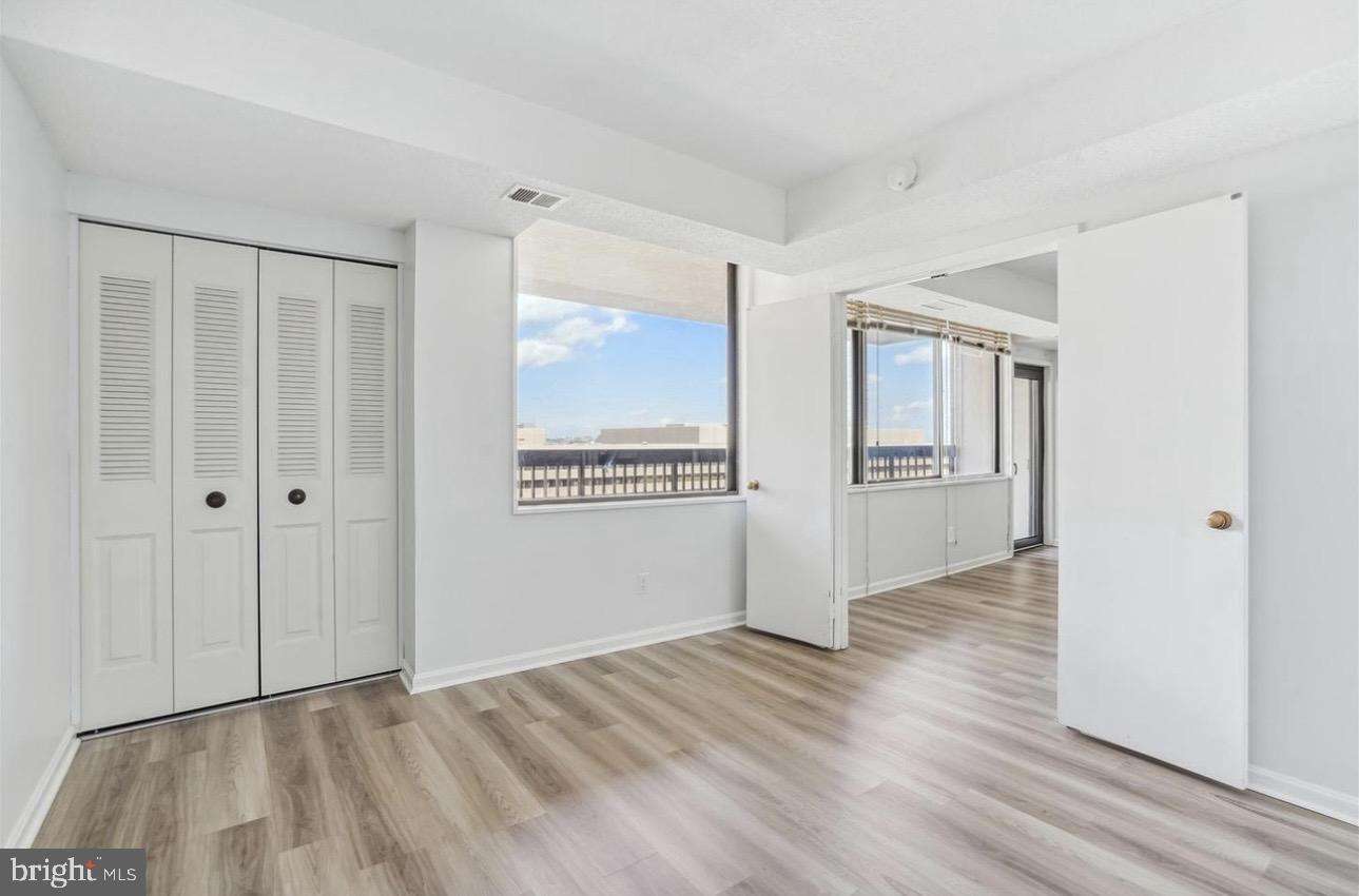 3713 S GEORGE MASON DR #1506, FALLS CHURCH, Virginia 22041, 3 Bedrooms Bedrooms, ,2 BathroomsBathrooms,Residential,For sale,3713 S GEORGE MASON DR #1506,VAFX2285898 MLS # VAFX2285898