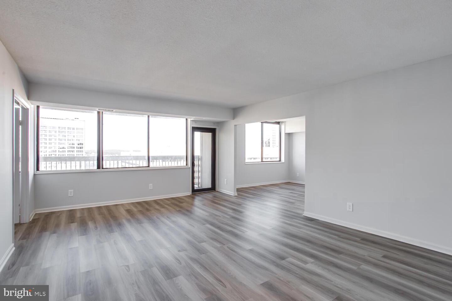 3713 S GEORGE MASON DR #1506, FALLS CHURCH, Virginia 22041, 3 Bedrooms Bedrooms, ,2 BathroomsBathrooms,Residential,For sale,3713 S GEORGE MASON DR #1506,VAFX2285898 MLS # VAFX2285898