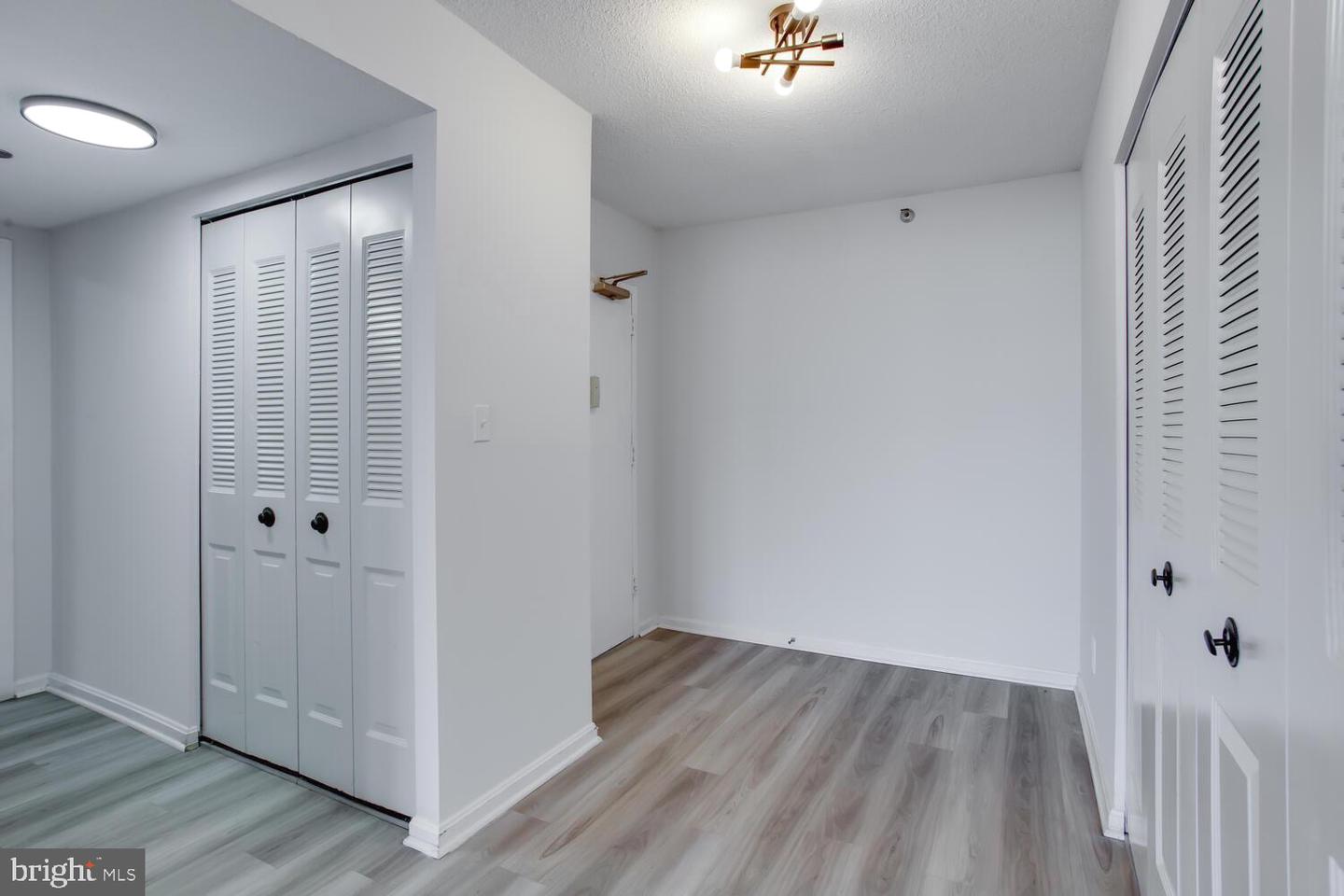 3713 S GEORGE MASON DR #1506, FALLS CHURCH, Virginia 22041, 3 Bedrooms Bedrooms, ,2 BathroomsBathrooms,Residential,For sale,3713 S GEORGE MASON DR #1506,VAFX2285898 MLS # VAFX2285898