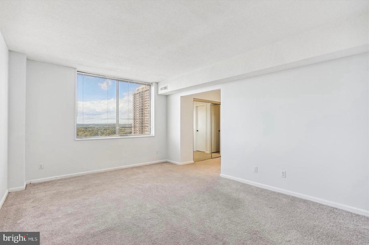 3713 S GEORGE MASON DR #1506, FALLS CHURCH, Virginia 22041, 3 Bedrooms Bedrooms, ,2 BathroomsBathrooms,Residential,For sale,3713 S GEORGE MASON DR #1506,VAFX2285898 MLS # VAFX2285898