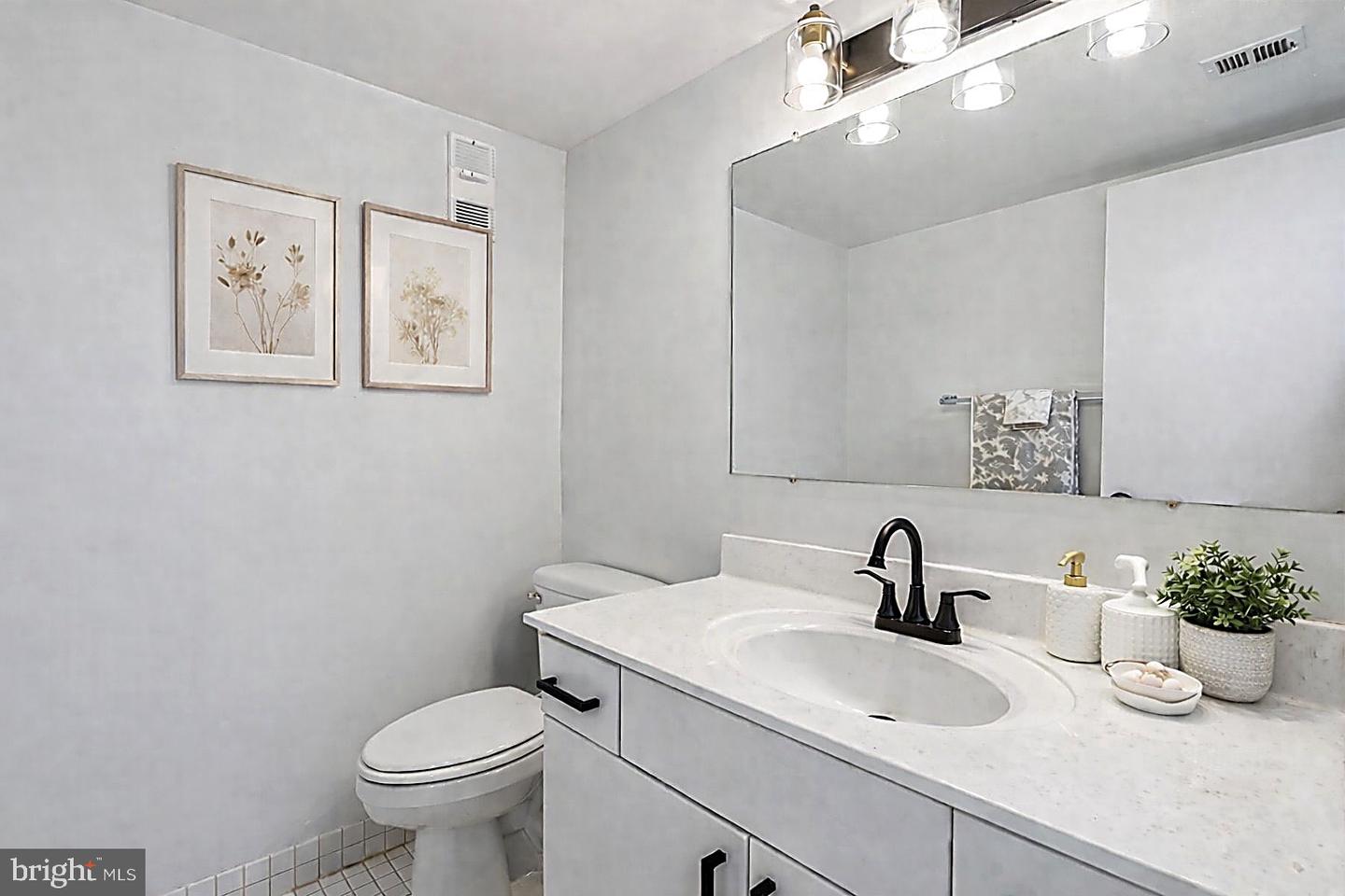 3713 S GEORGE MASON DR #1506, FALLS CHURCH, Virginia 22041, 3 Bedrooms Bedrooms, ,2 BathroomsBathrooms,Residential,For sale,3713 S GEORGE MASON DR #1506,VAFX2285898 MLS # VAFX2285898