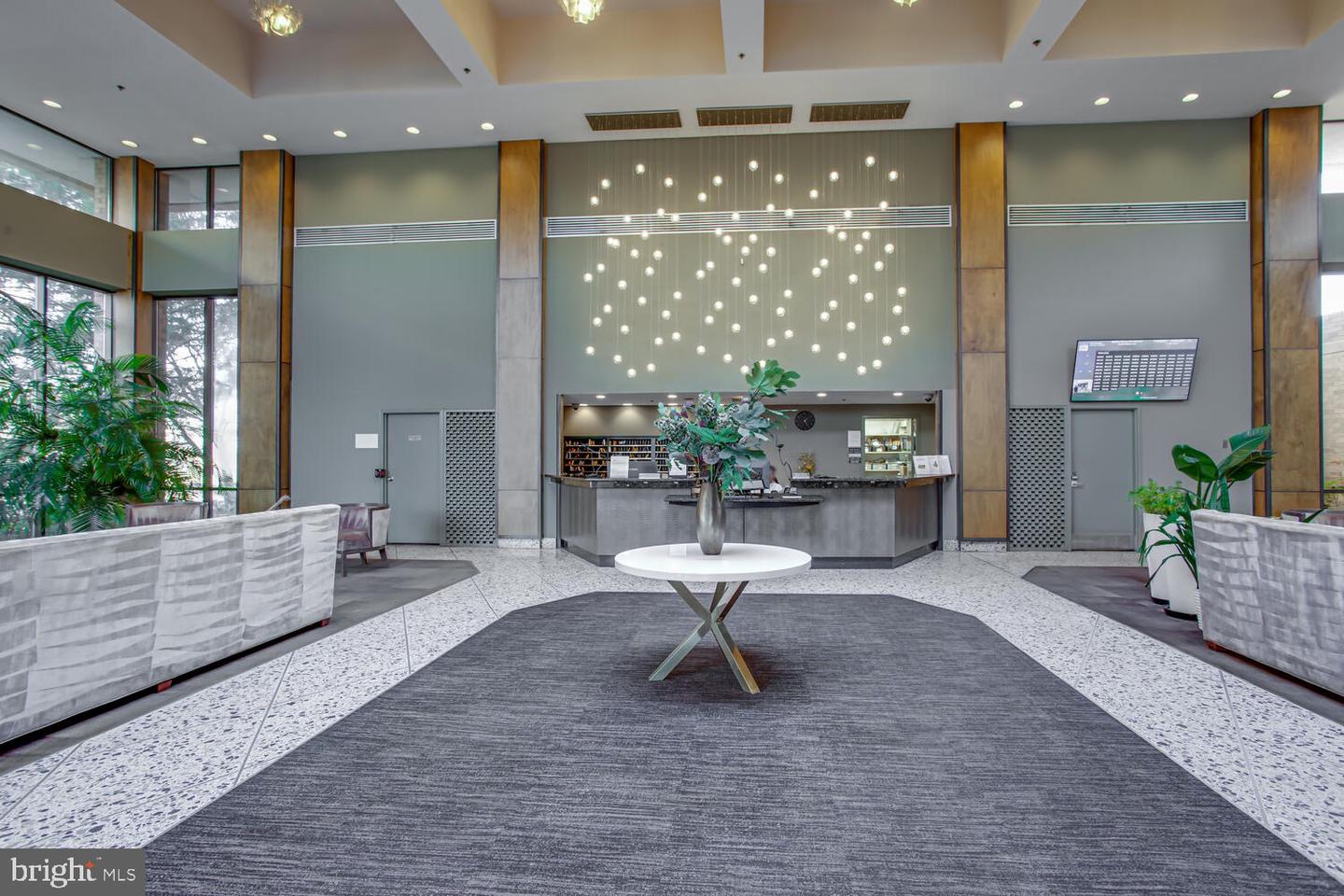 3713 S GEORGE MASON DR #1506, FALLS CHURCH, Virginia 22041, 3 Bedrooms Bedrooms, ,2 BathroomsBathrooms,Residential,For sale,3713 S GEORGE MASON DR #1506,VAFX2285898 MLS # VAFX2285898