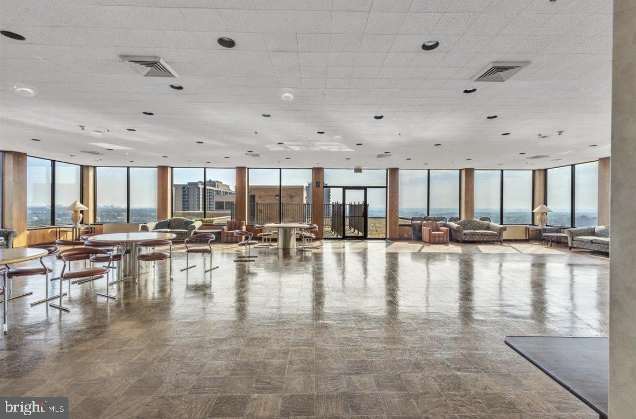3713 S GEORGE MASON DR #1506, FALLS CHURCH, Virginia 22041, 3 Bedrooms Bedrooms, ,2 BathroomsBathrooms,Residential,For sale,3713 S GEORGE MASON DR #1506,VAFX2285898 MLS # VAFX2285898