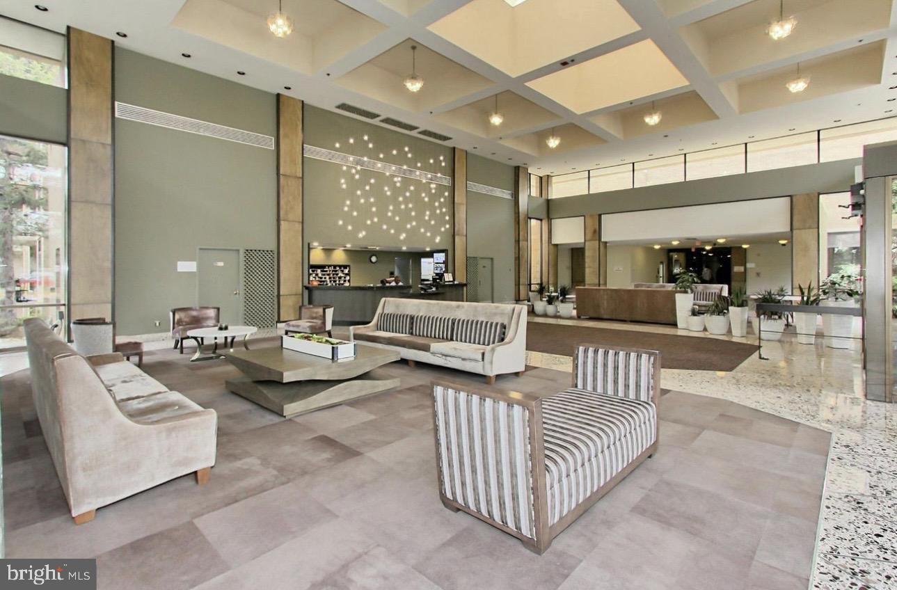 3713 S GEORGE MASON DR #1506, FALLS CHURCH, Virginia 22041, 3 Bedrooms Bedrooms, ,2 BathroomsBathrooms,Residential,For sale,3713 S GEORGE MASON DR #1506,VAFX2285898 MLS # VAFX2285898