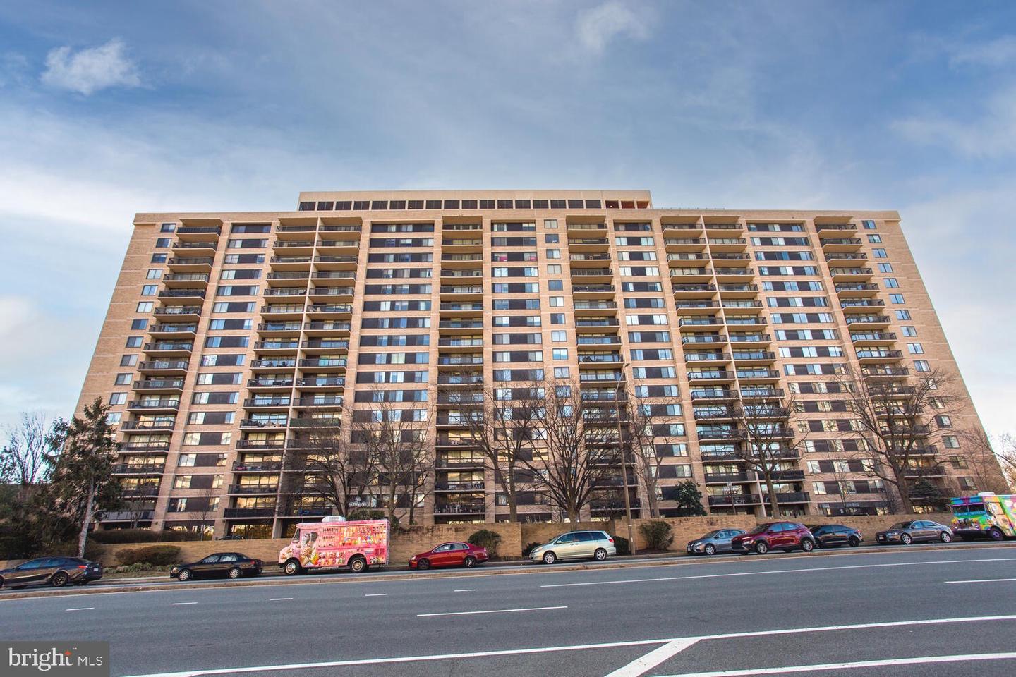 3713 S GEORGE MASON DR #1506, FALLS CHURCH, Virginia 22041, 3 Bedrooms Bedrooms, ,2 BathroomsBathrooms,Residential,For sale,3713 S GEORGE MASON DR #1506,VAFX2285898 MLS # VAFX2285898