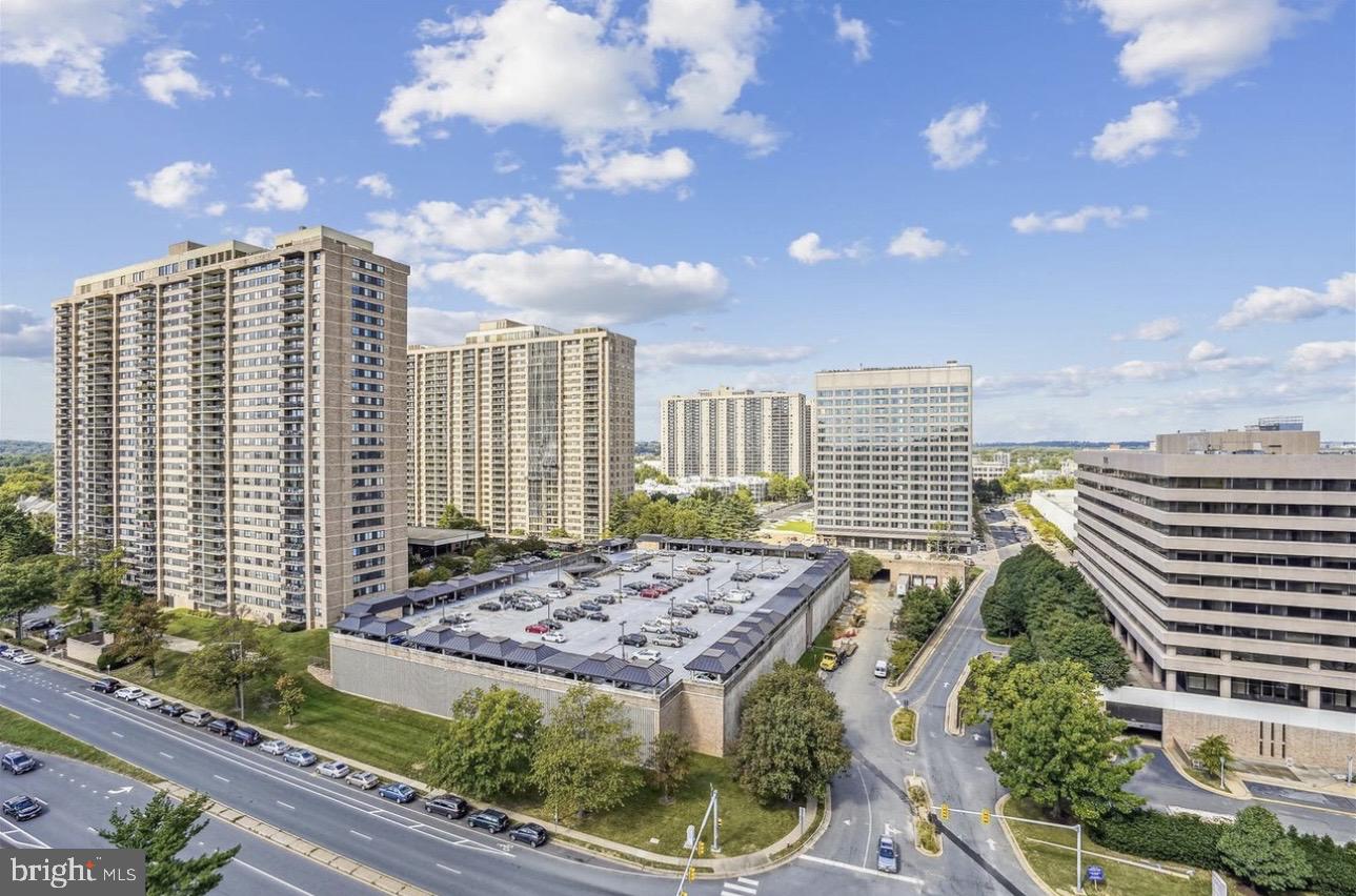 3713 S GEORGE MASON DR #1506, FALLS CHURCH, Virginia 22041, 3 Bedrooms Bedrooms, ,2 BathroomsBathrooms,Residential,For sale,3713 S GEORGE MASON DR #1506,VAFX2285898 MLS # VAFX2285898