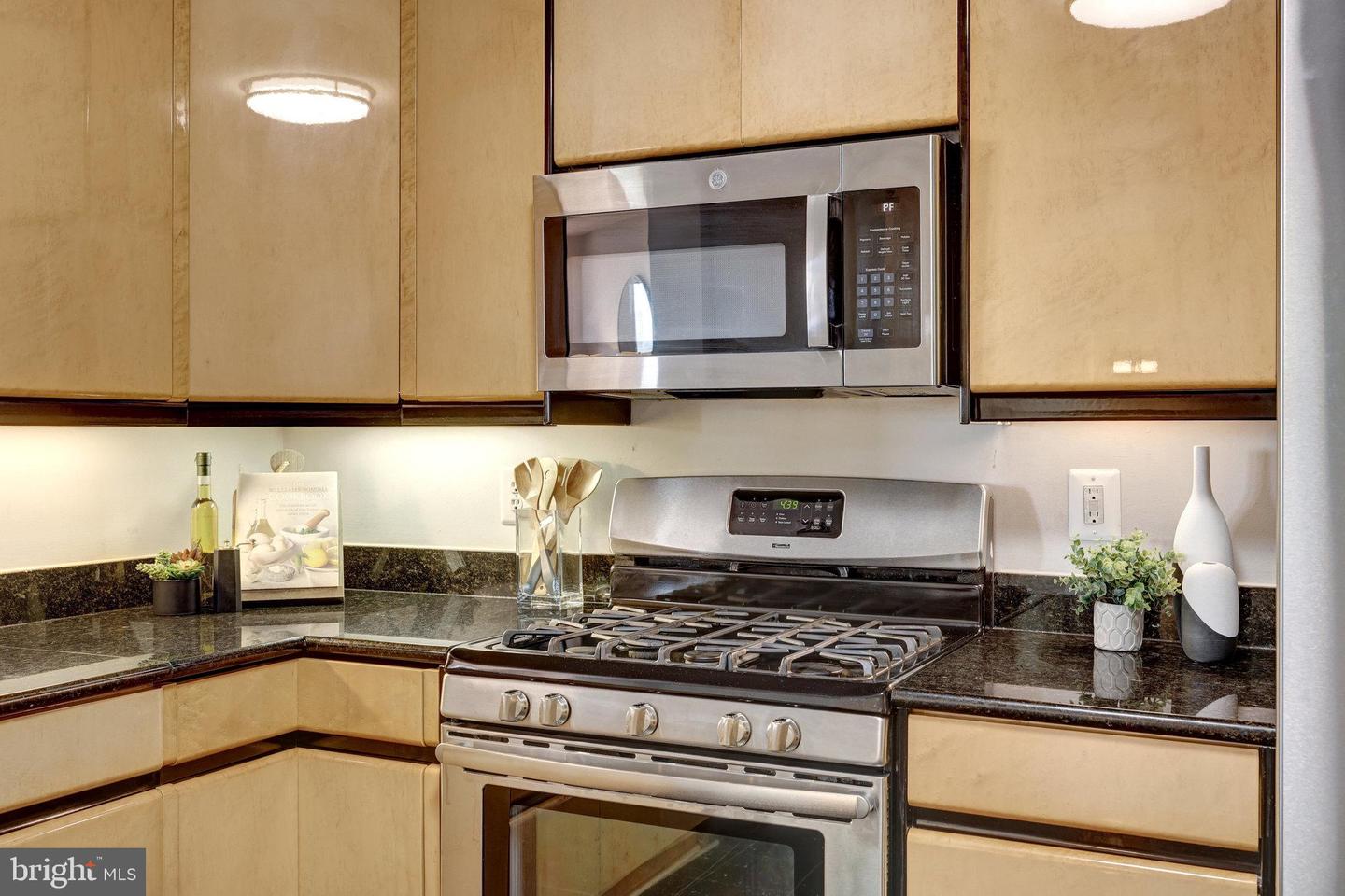 11776 STRATFORD HOUSE PL #601, RESTON, Virginia 20190, 2 Bedrooms Bedrooms, ,2 BathroomsBathrooms,Residential,For sale,11776 STRATFORD HOUSE PL #601,VAFX2286172 MLS # VAFX2286172 11776 STRATFORD HOUSE PL #601, RESTON, Virginia 20190, 2 Bedrooms Bedrooms, ,2 BathroomsBathrooms,Residential,For sale,11776 STRATFORD HOUSE PL #601,VAFX2286172 MLS # VAFX2286172