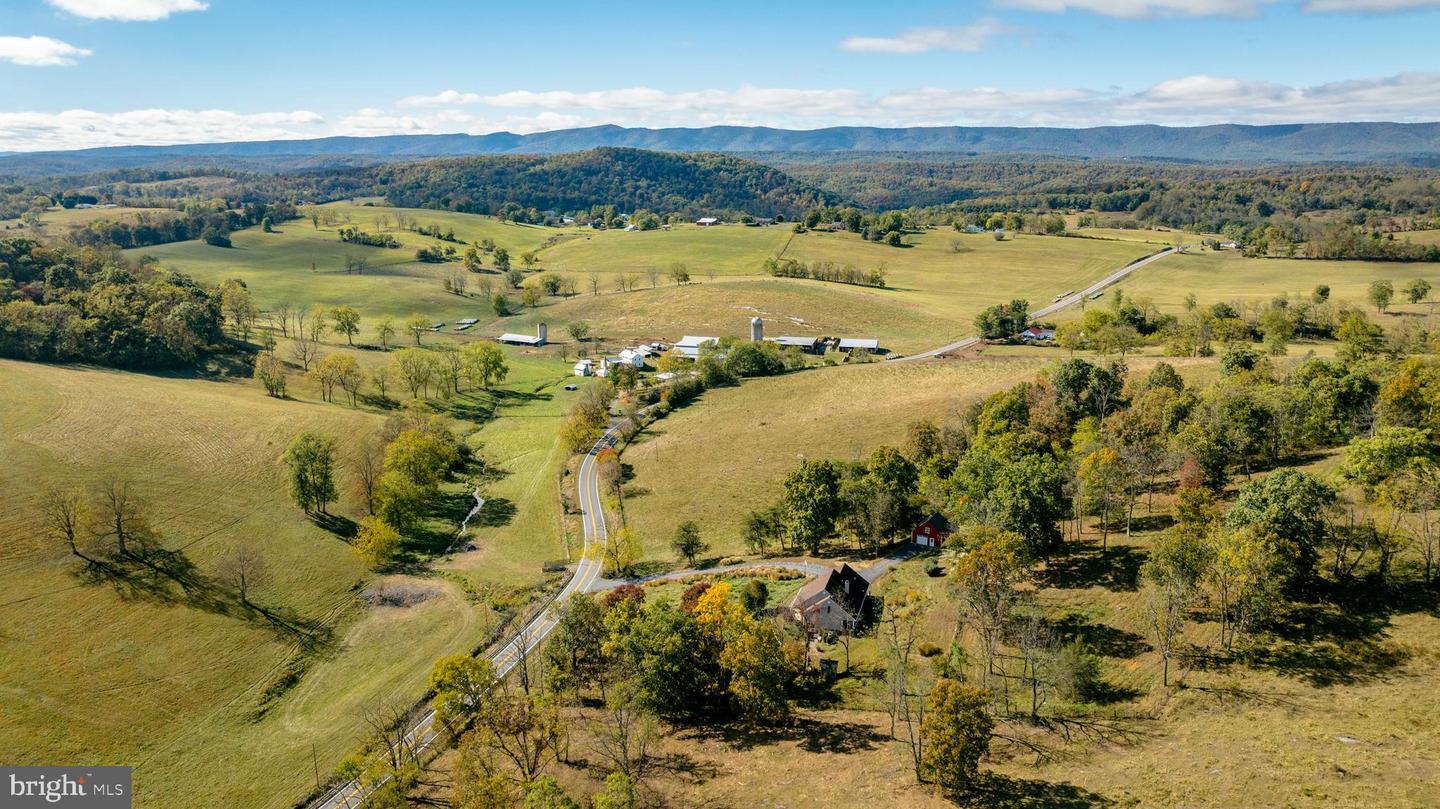 6154 SENEDO RD, QUICKSBURG, Virginia 22847, 3 Bedrooms Bedrooms, ,3 BathroomsBathrooms,Residential,For sale,6154 SENEDO RD,VASH2013406 MLS # VASH2013406