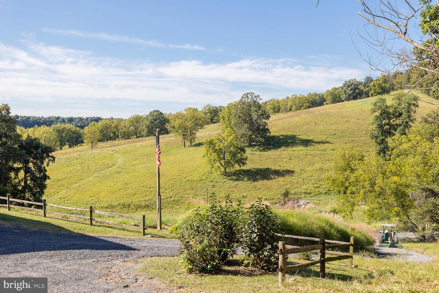 6154 SENEDO RD, QUICKSBURG, Virginia 22847, 3 Bedrooms Bedrooms, ,3 BathroomsBathrooms,Residential,For sale,6154 SENEDO RD,VASH2013406 MLS # VASH2013406