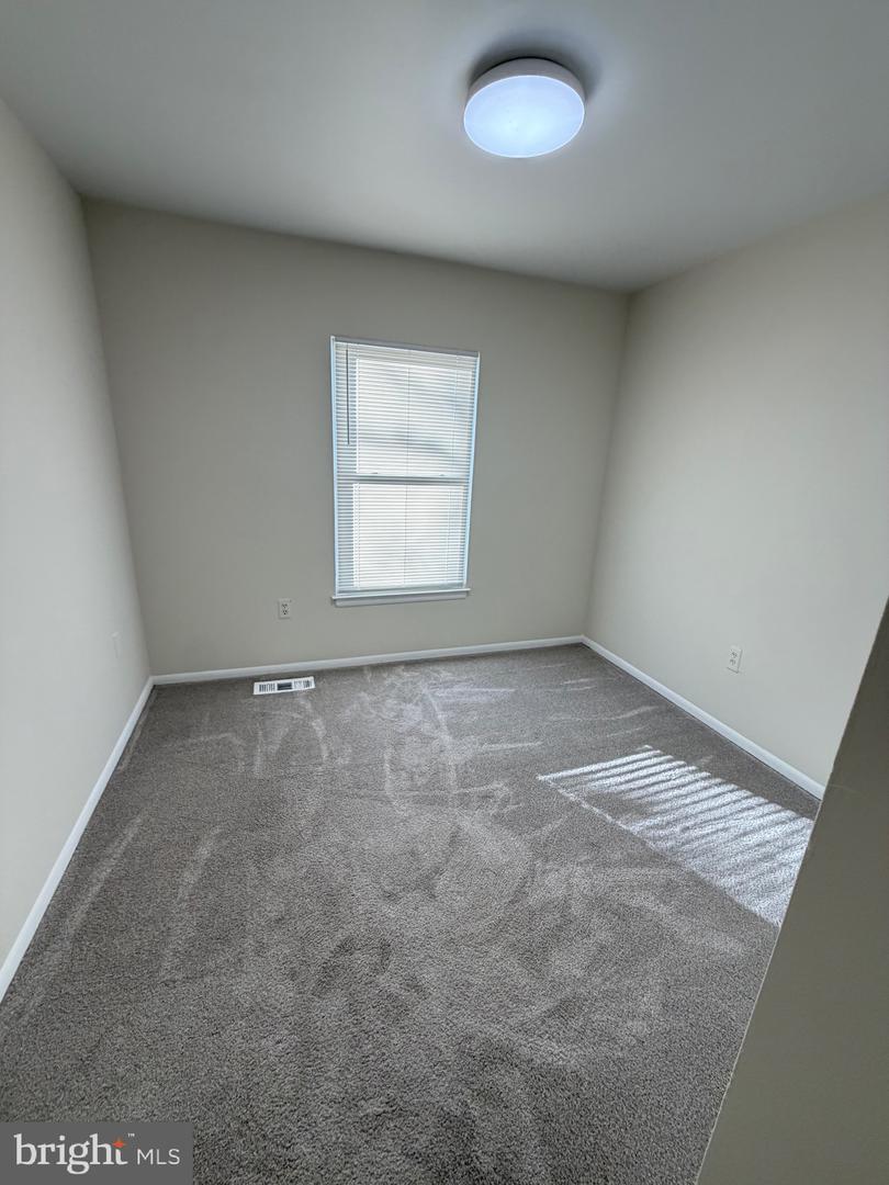 6427 OLD SCOTTS CT, SPRINGFIELD, Virginia 22152, 3 Bedrooms Bedrooms, ,3 BathroomsBathrooms,Residential,For sale,6427 OLD SCOTTS CT,VAFX2286496 MLS # VAFX2286496