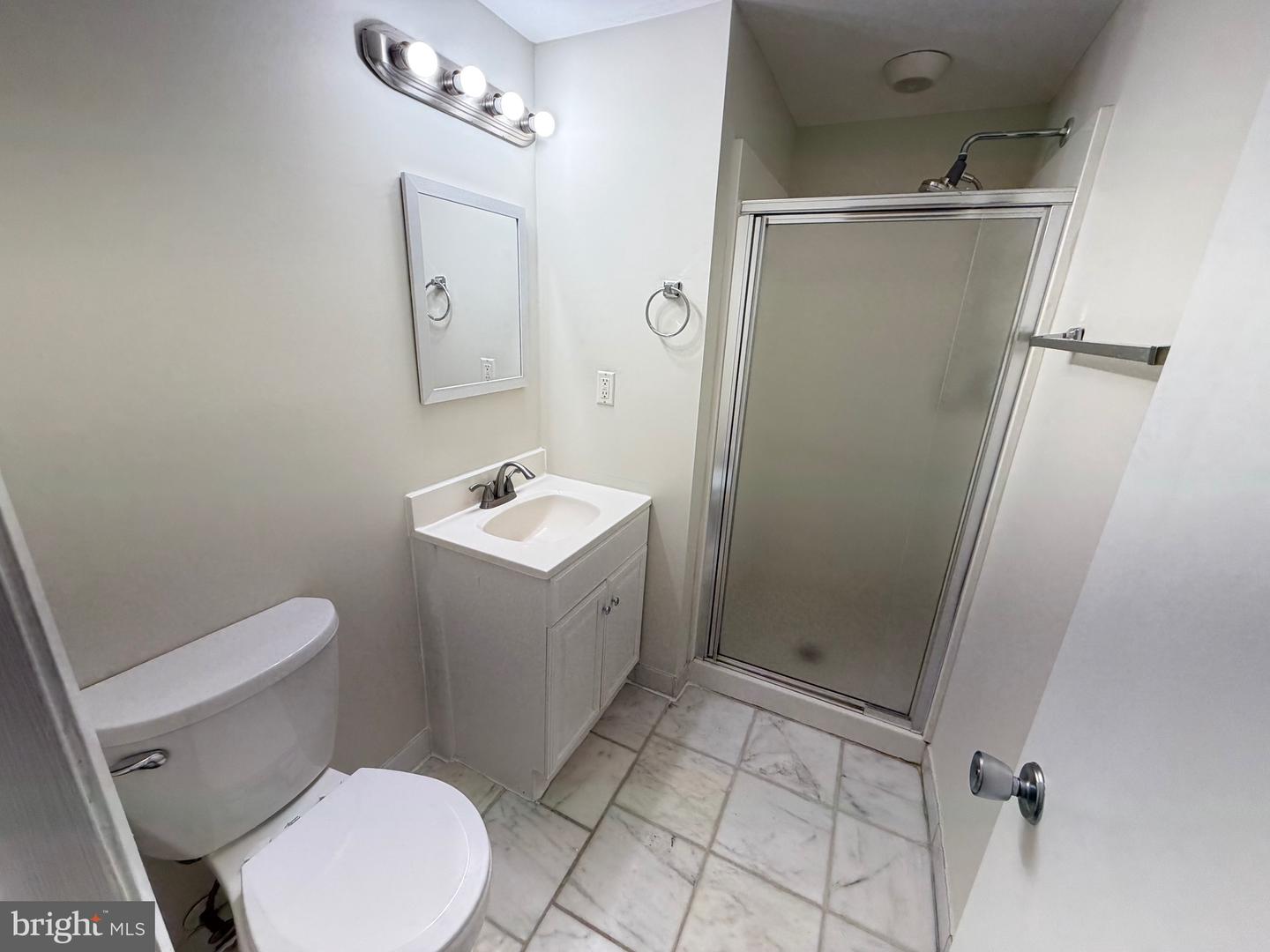 6427 OLD SCOTTS CT, SPRINGFIELD, Virginia 22152, 3 Bedrooms Bedrooms, ,3 BathroomsBathrooms,Residential,For sale,6427 OLD SCOTTS CT,VAFX2286496 MLS # VAFX2286496