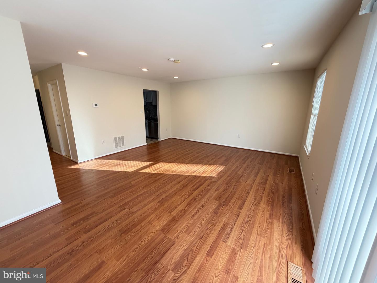 6427 OLD SCOTTS CT, SPRINGFIELD, Virginia 22152, 3 Bedrooms Bedrooms, ,3 BathroomsBathrooms,Residential,For sale,6427 OLD SCOTTS CT,VAFX2286496 MLS # VAFX2286496