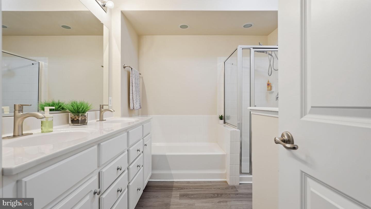 15177 LANCASHIRE DR, WOODBRIDGE, Virginia 22191, 2 Bedrooms Bedrooms, ,2 BathroomsBathrooms,Residential,For sale,15177 LANCASHIRE DR,VAPW2110846 MLS # VAPW2110846