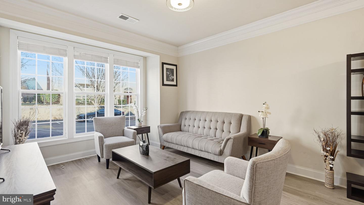 15177 LANCASHIRE DR, WOODBRIDGE, Virginia 22191, 2 Bedrooms Bedrooms, ,2 BathroomsBathrooms,Residential,For sale,15177 LANCASHIRE DR,VAPW2110846 MLS # VAPW2110846