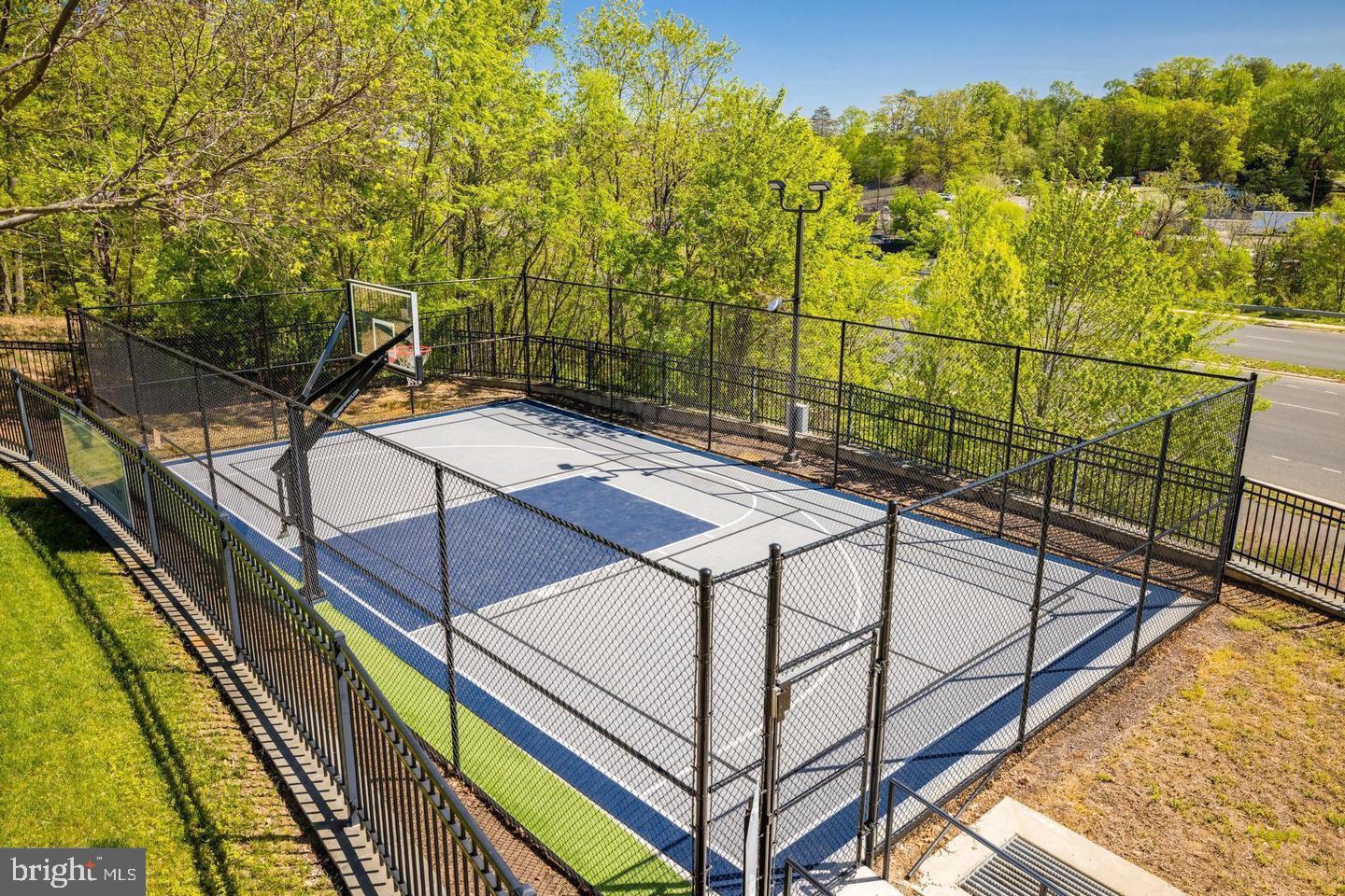 15177 LANCASHIRE DR, WOODBRIDGE, Virginia 22191, 2 Bedrooms Bedrooms, ,2 BathroomsBathrooms,Residential,For sale,15177 LANCASHIRE DR,VAPW2110846 MLS # VAPW2110846